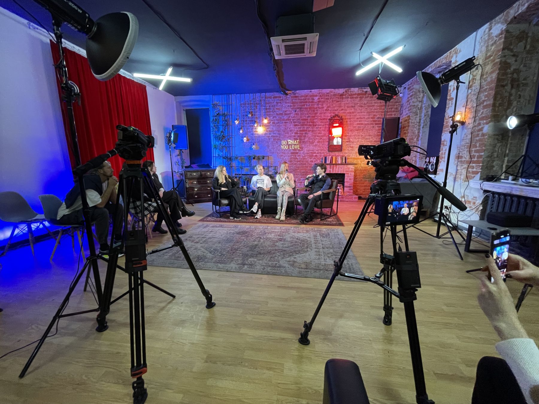 Оборудование в видеостудии Citrus Hall