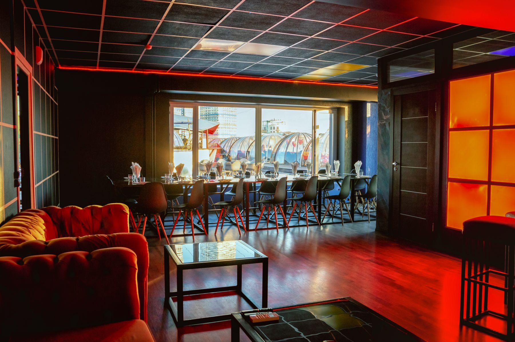 Стильная лаунж-зона лофта ТехноБар