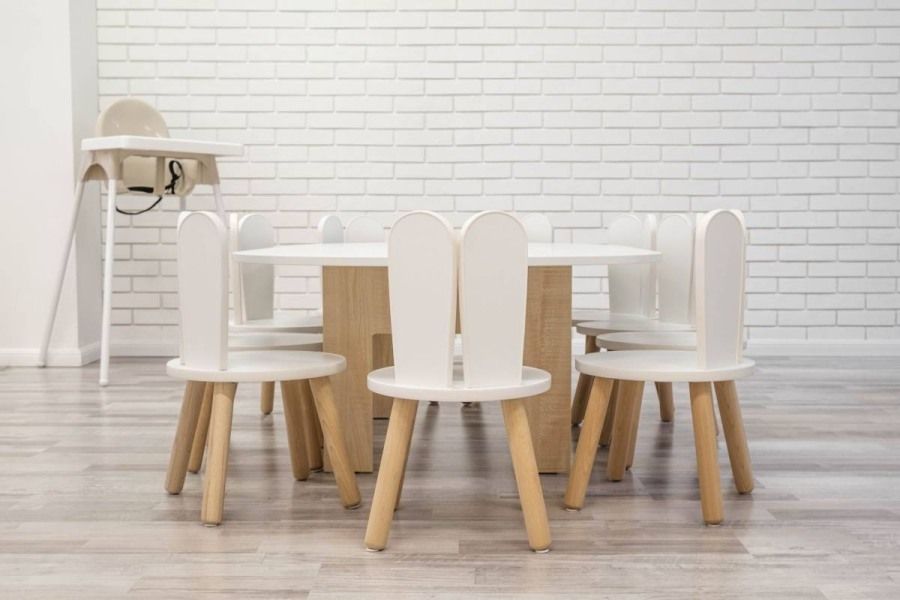 Игровая зона в Kids LoftOblaka с домиком и игрушками