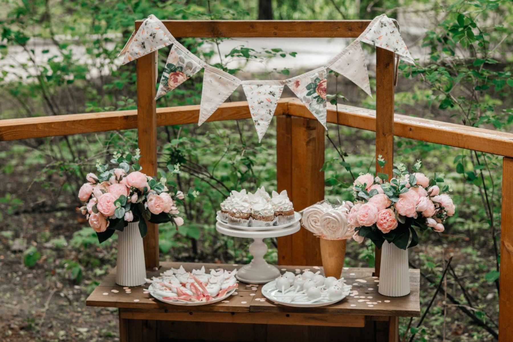 Веранда перед входом в лофт BabySpace