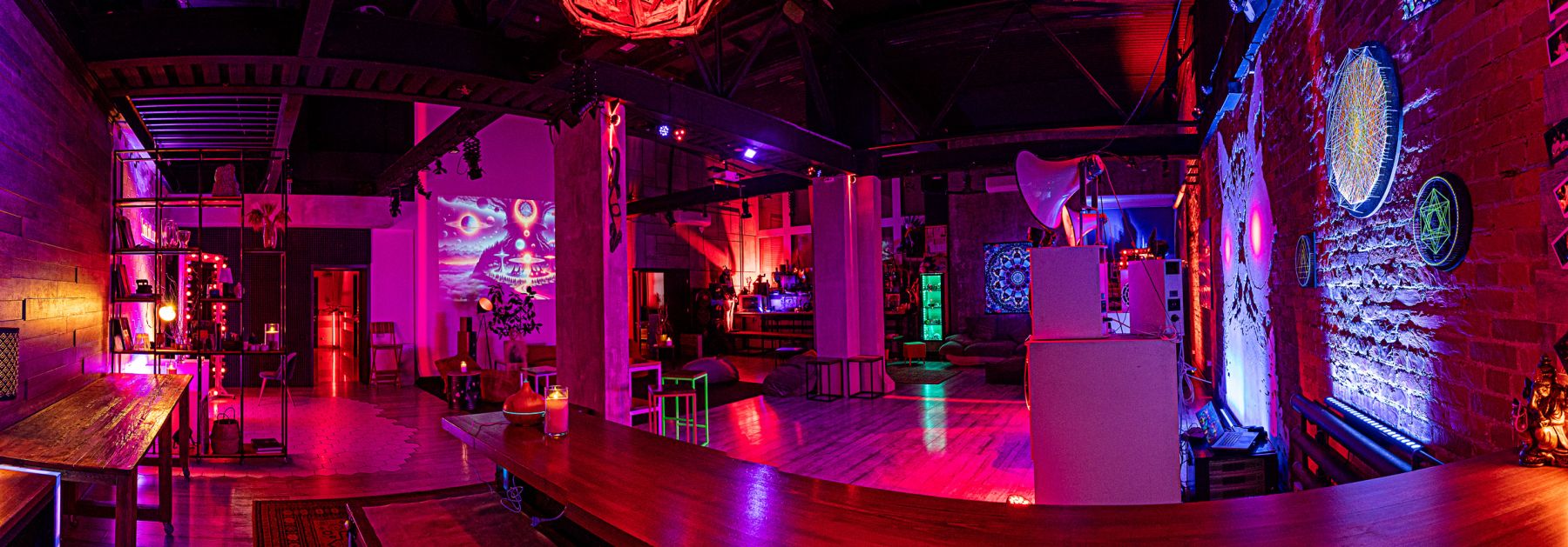 Веранда лофта FaraPlace с настольным теннисом