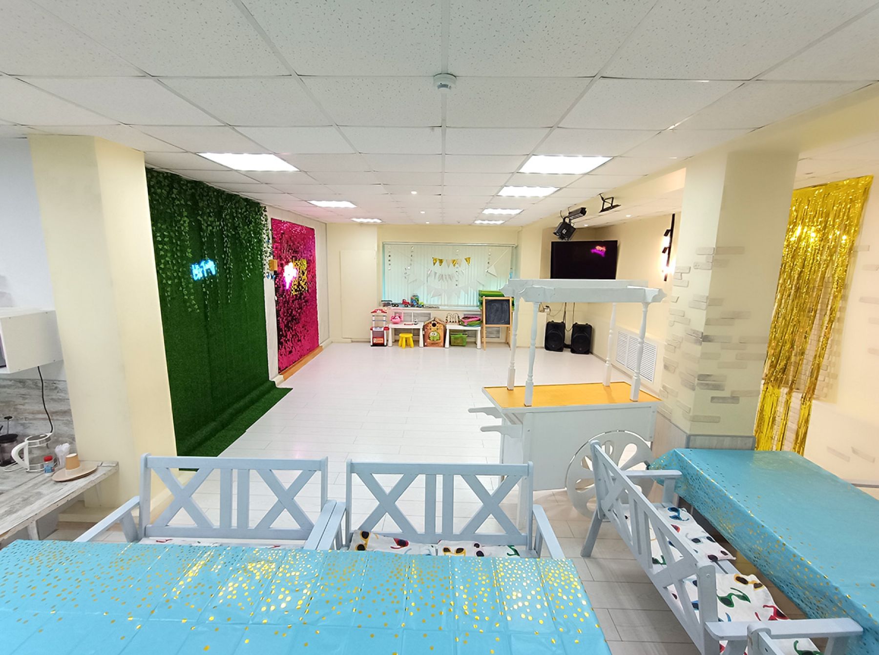 Детская зона в лофте Румики