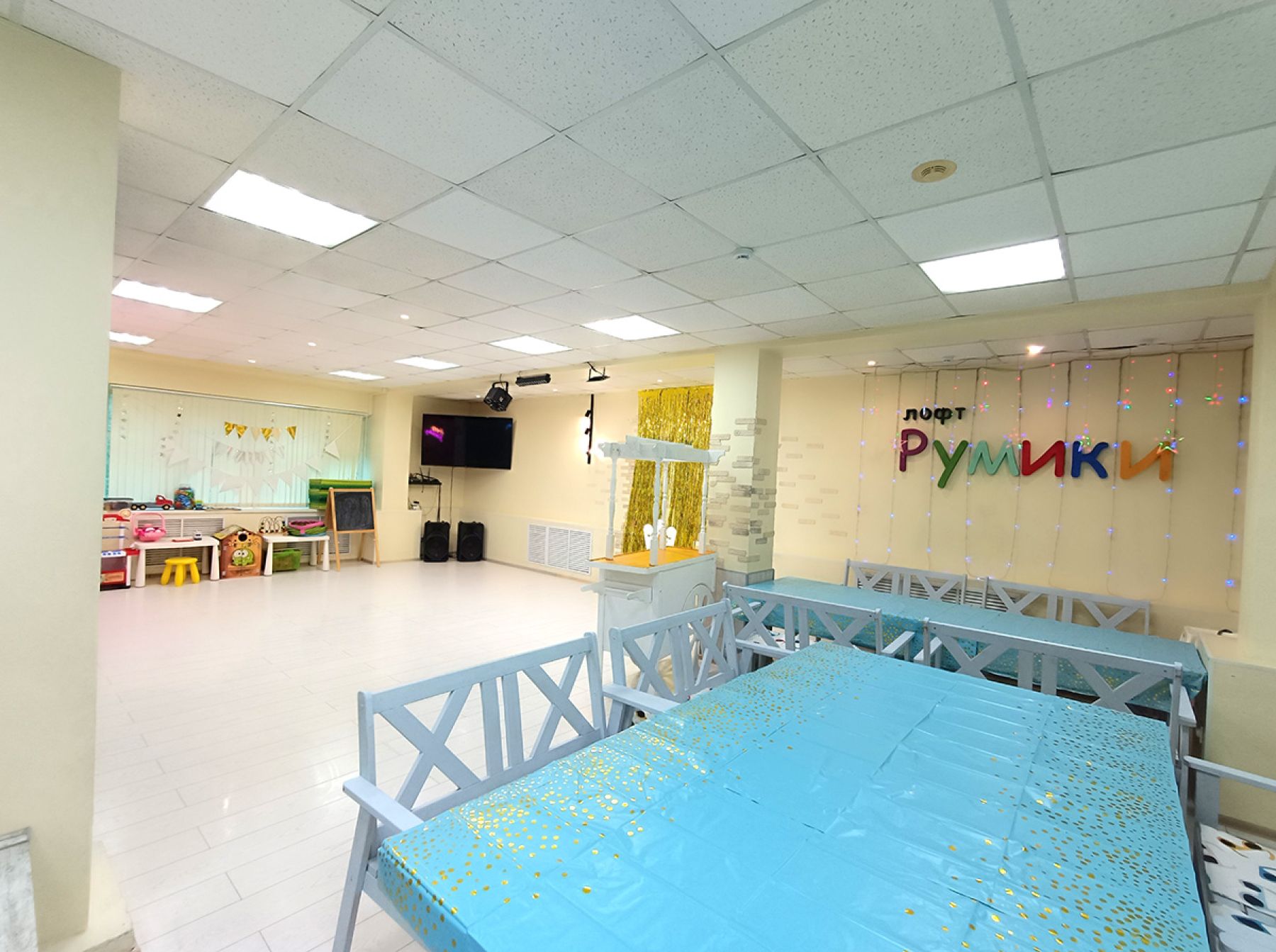 Интерьер лофта Румики