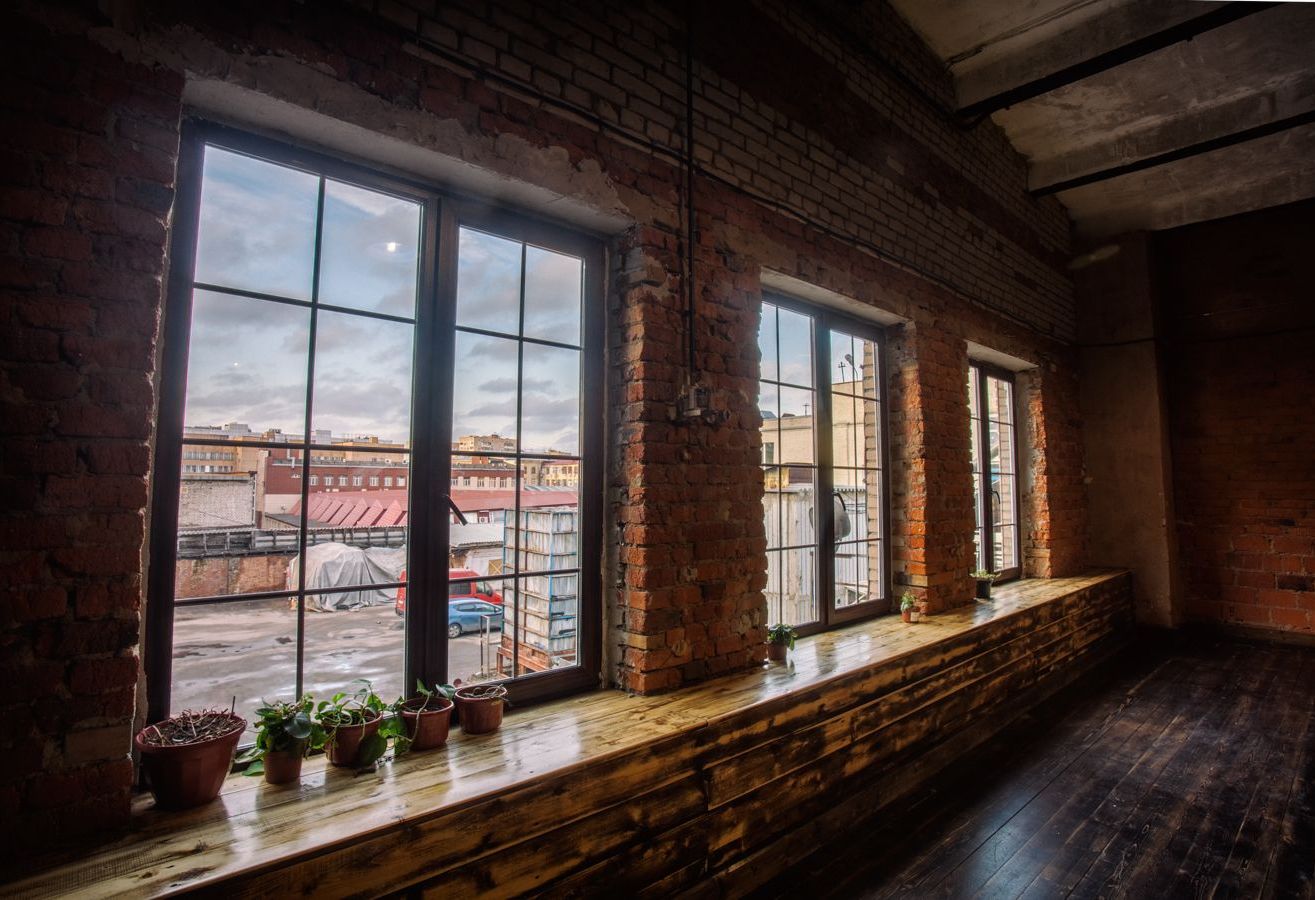 Интерьер лофта с белым кирпичом