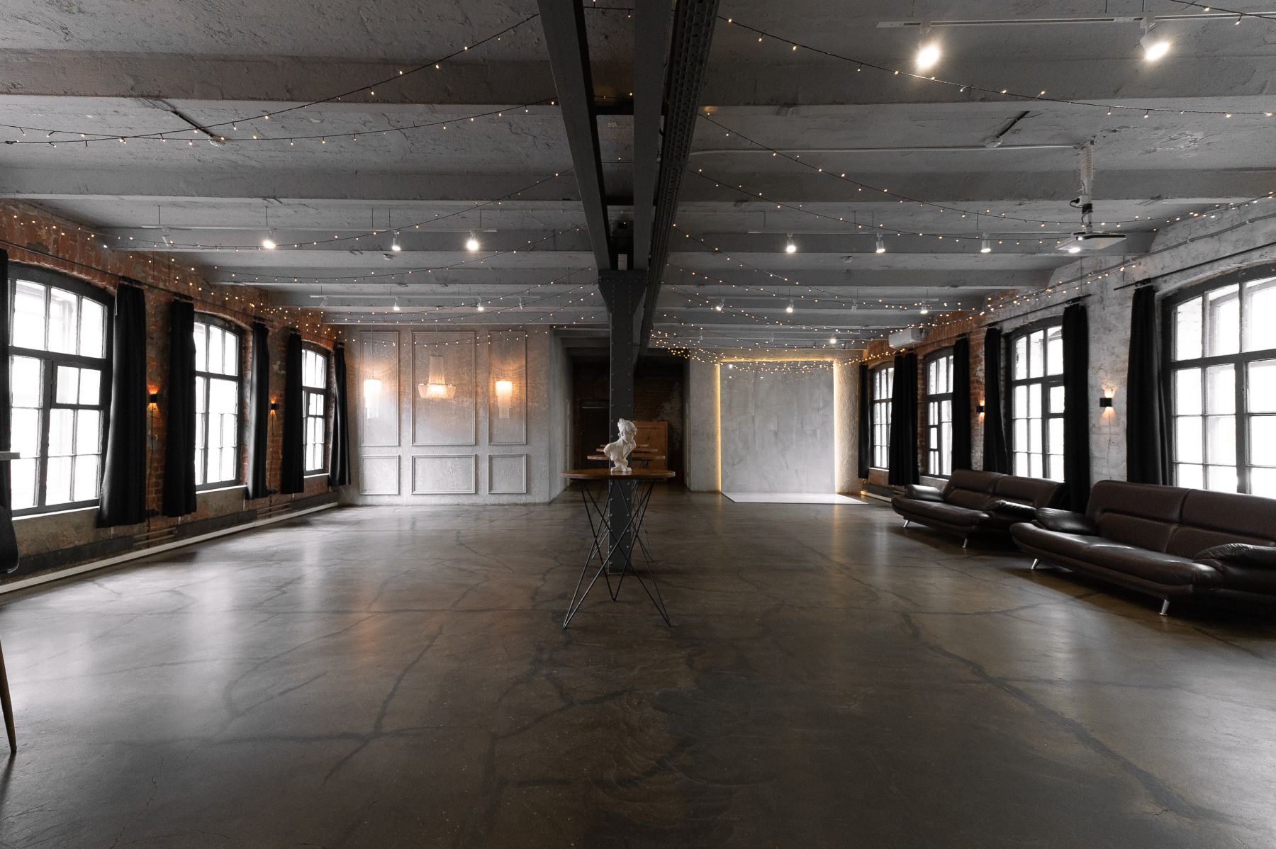 СолдАут лофт - интерьер с индустриальным дизайном