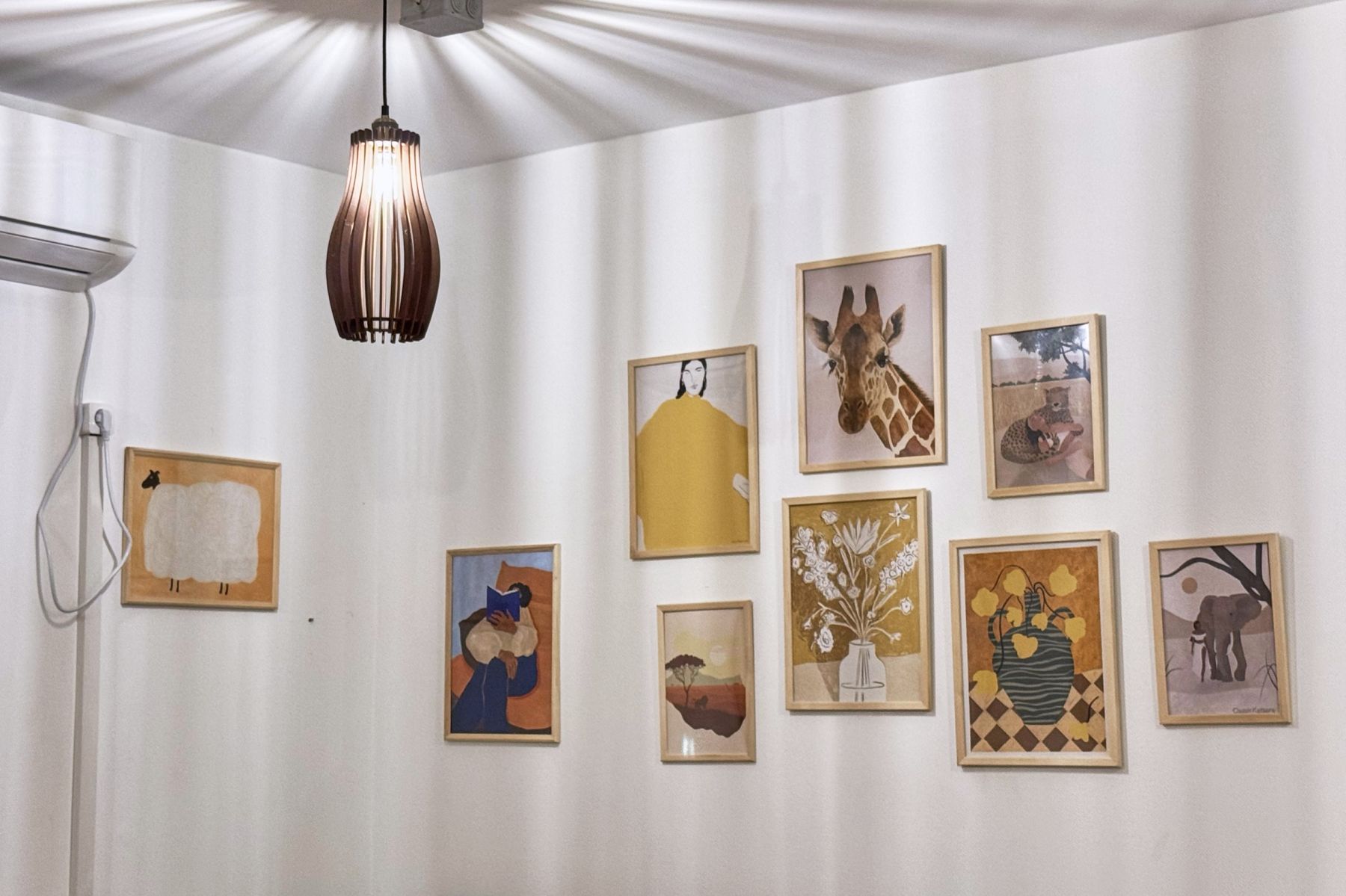 Проектор для фильмов в лофте Саванна