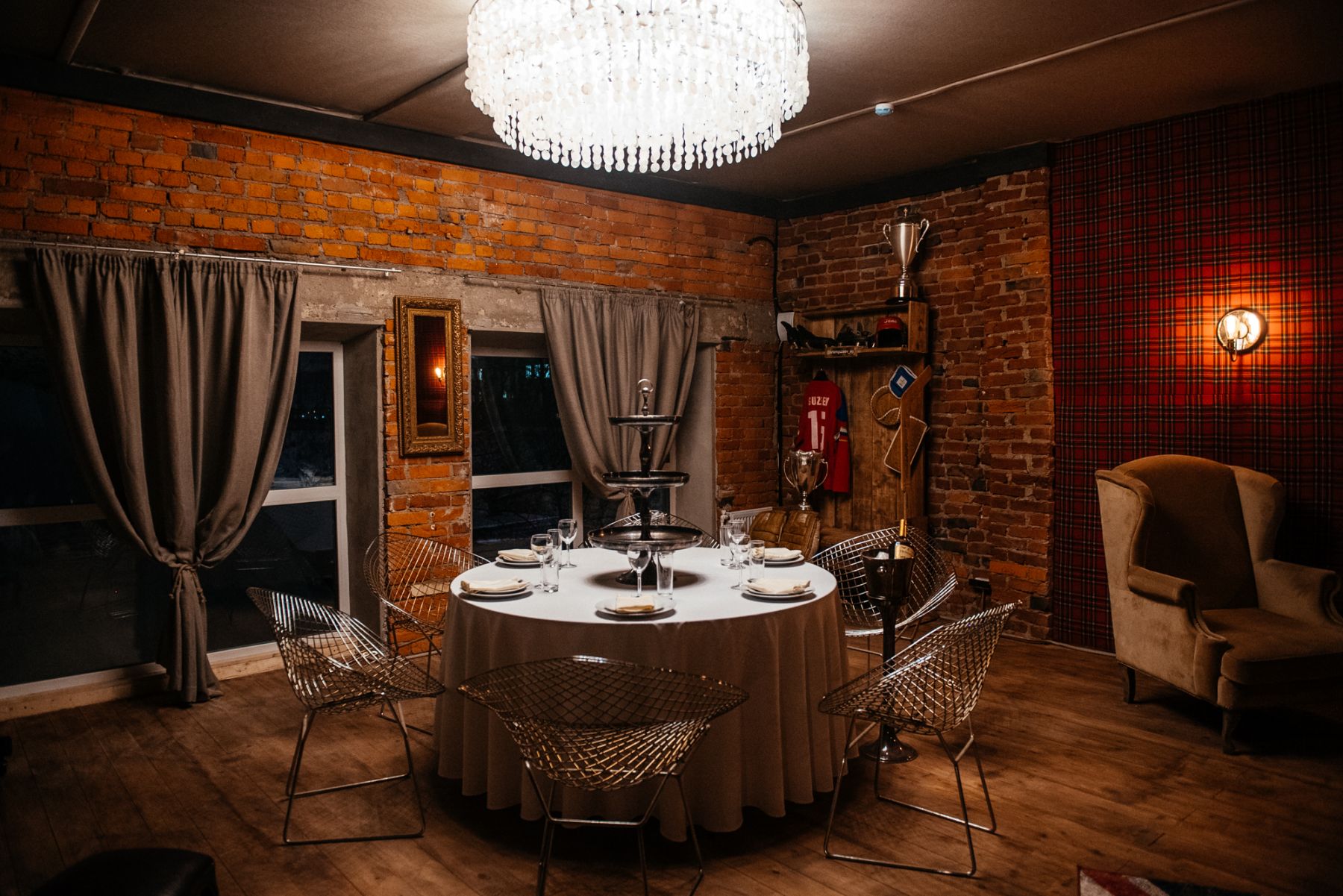 Барная стойка в лофте TRENERSKAYA