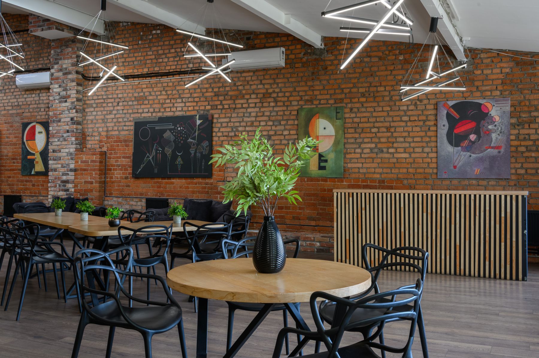 Креативный интерьер лофта Кандинский