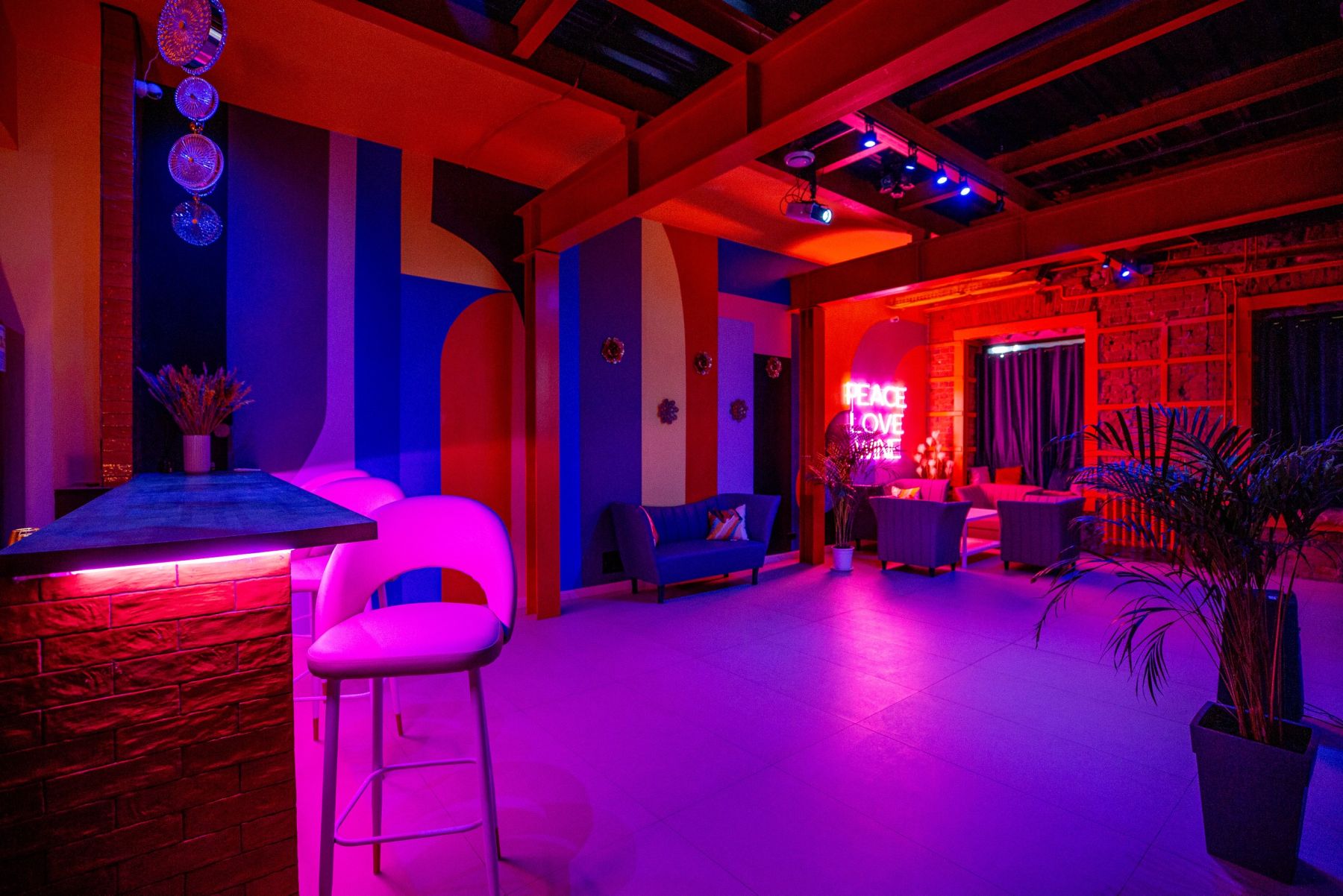 Просторный зал Rich Loft для вечеринок