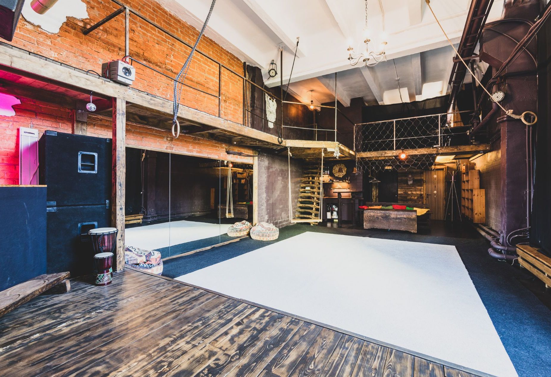 Панорамные окна лофта ЛЕС