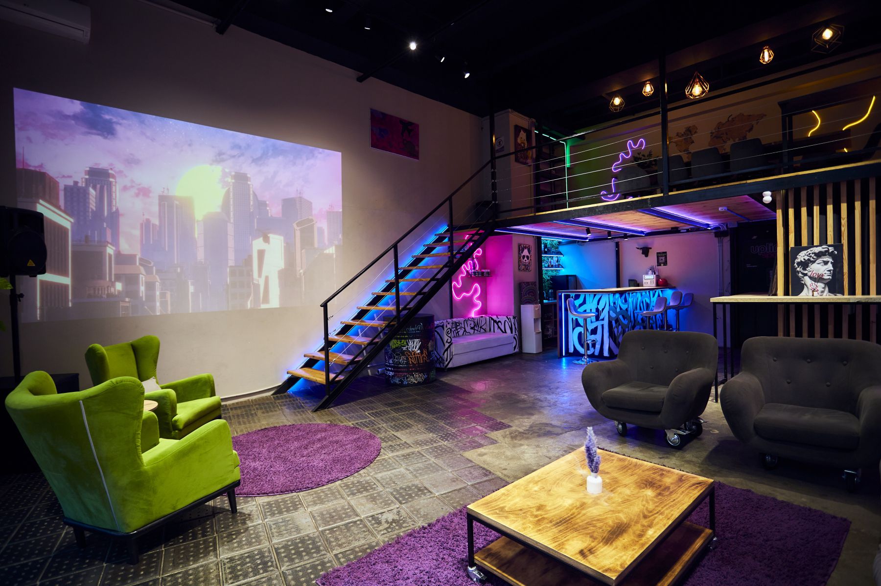 Двухэтажный лофт для мероприятий в Москве