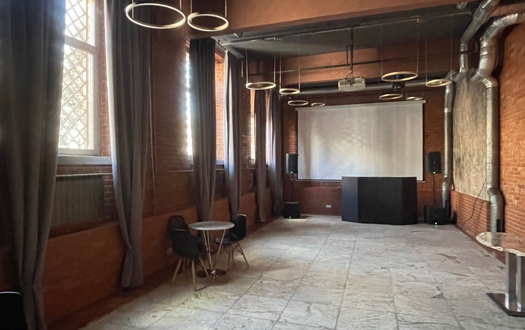 Лофт Партия - интерьер площадки