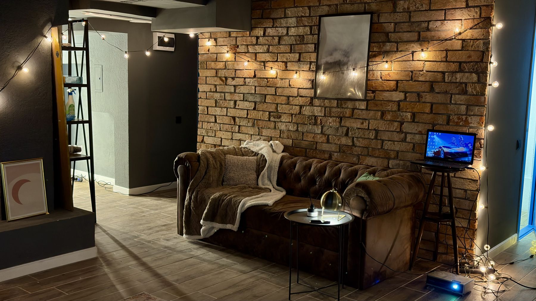 Зона для отдыха в лофте Вольта