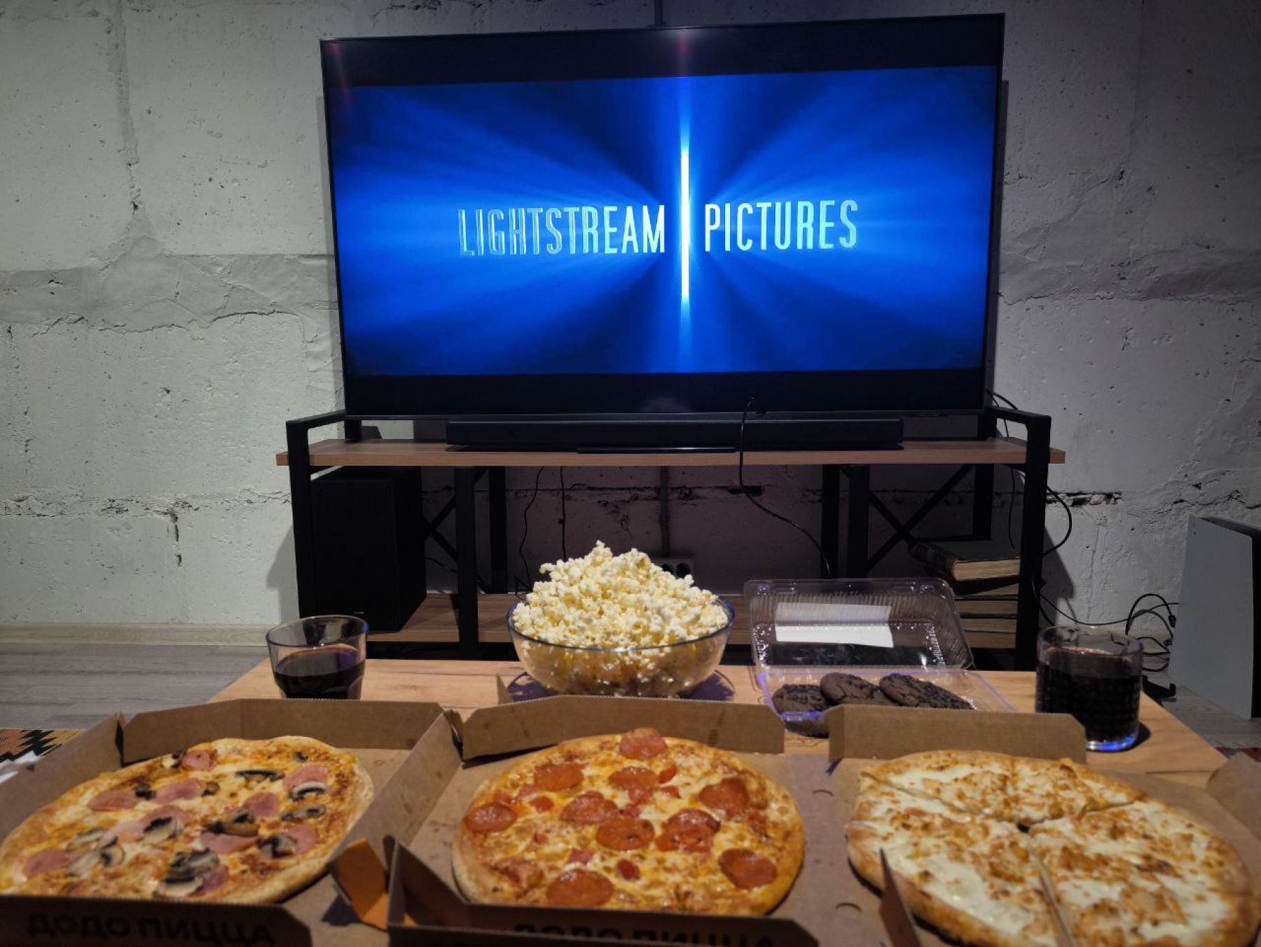 Кухня в лофте Academia Antikino