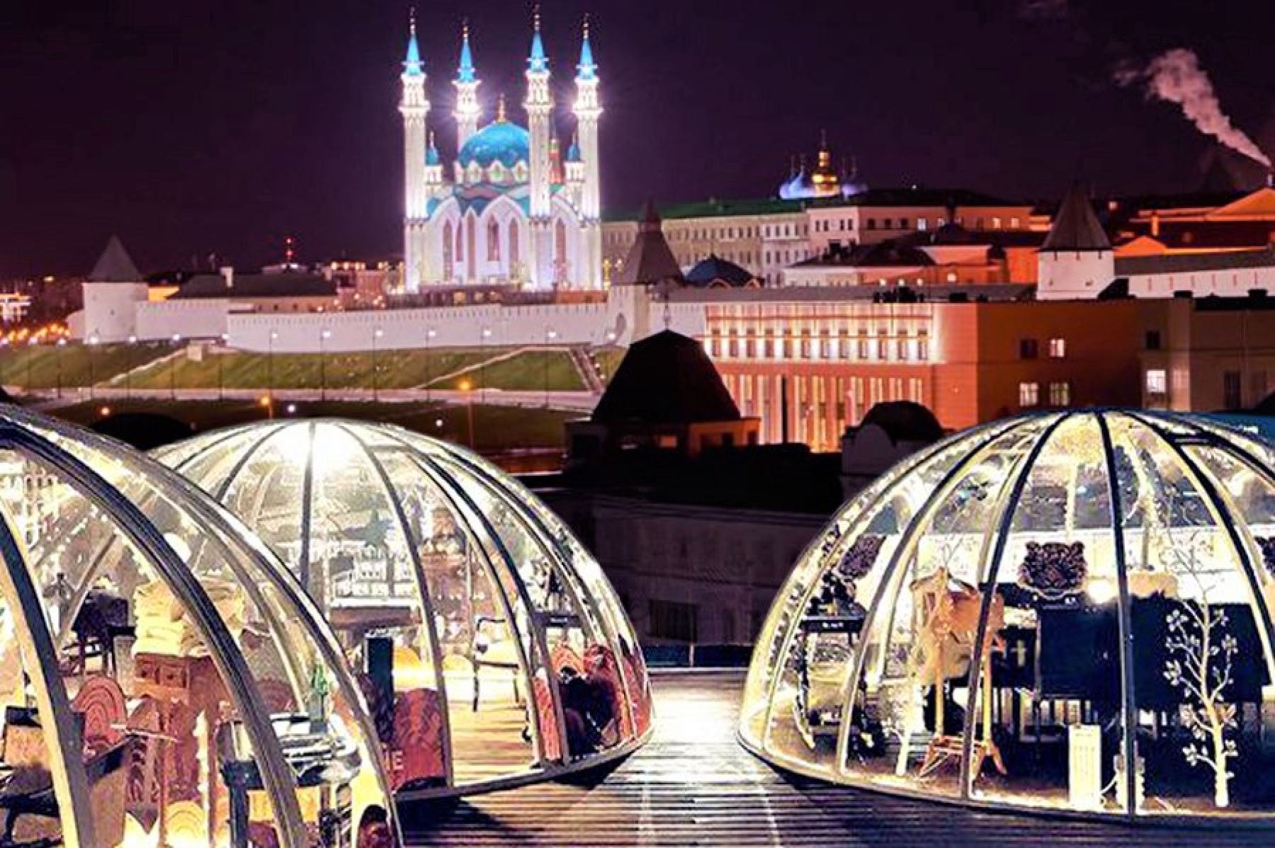 Вид на ресторан Igloobar с крыши