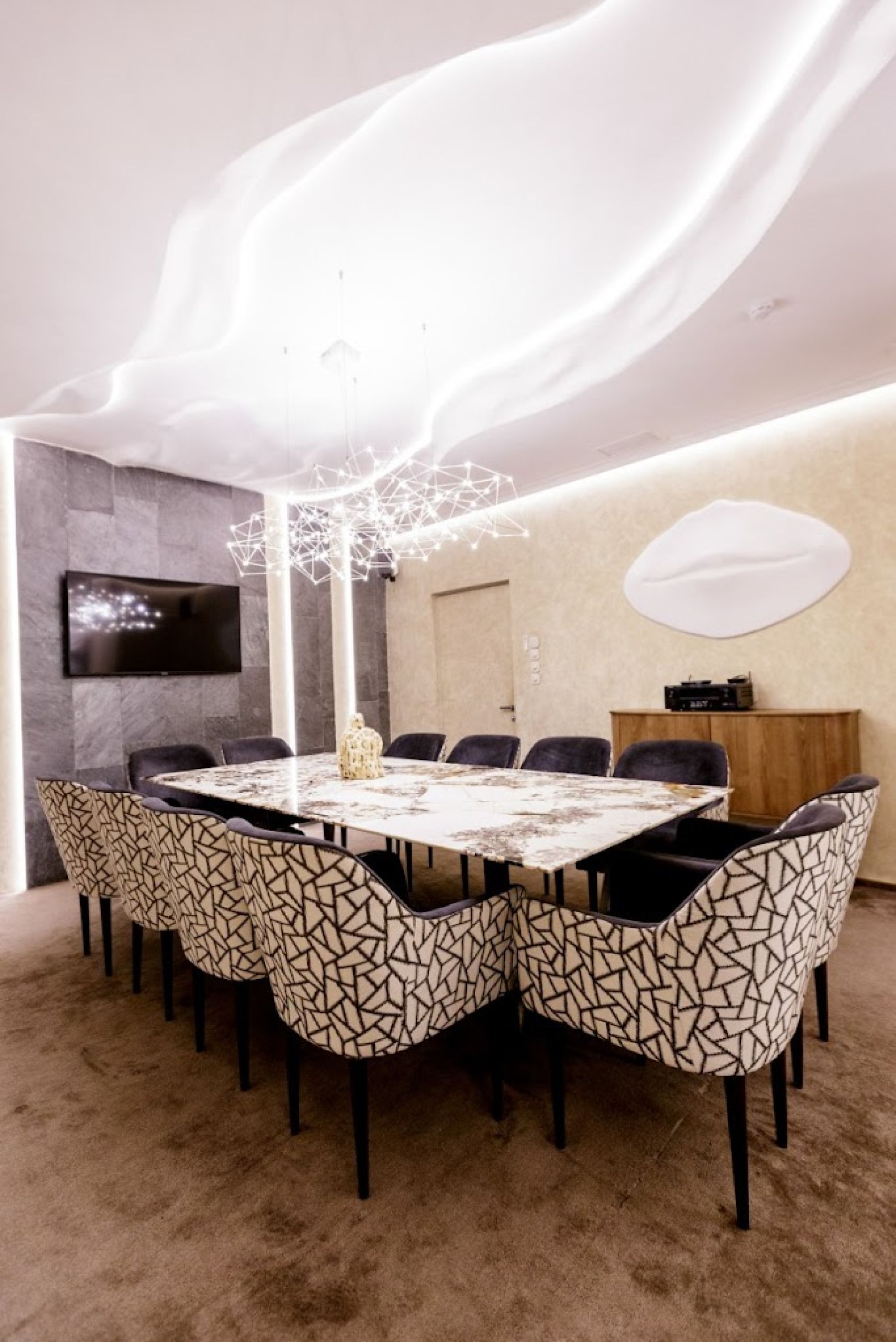 Банкетный зал Dali - вечернее освещение