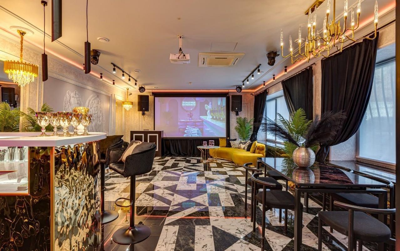 Двухуровневый лофт на Бауманской с верандой