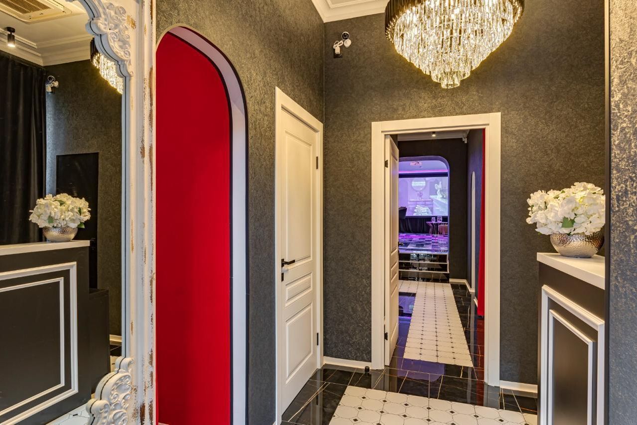 Просторный зал лофта на Бауманской