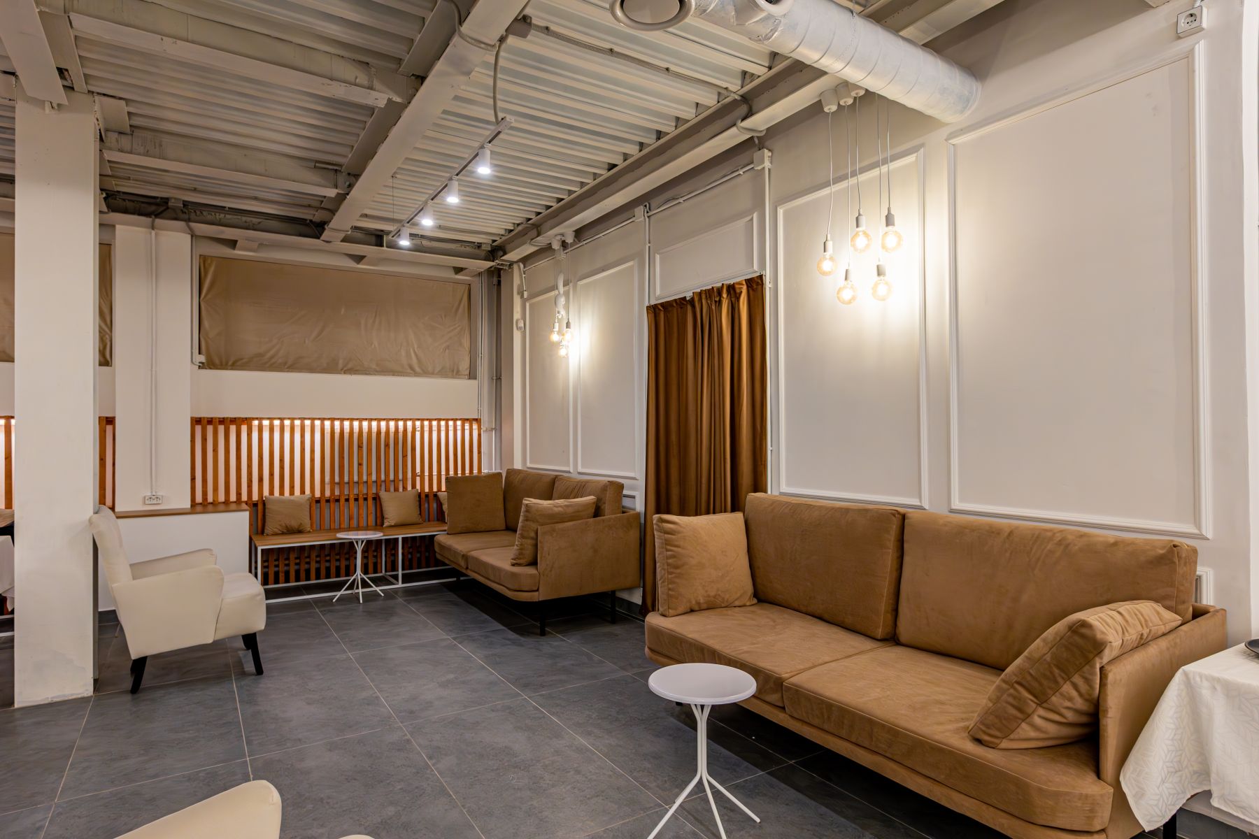 Барная стойка в лофте на Бауманской