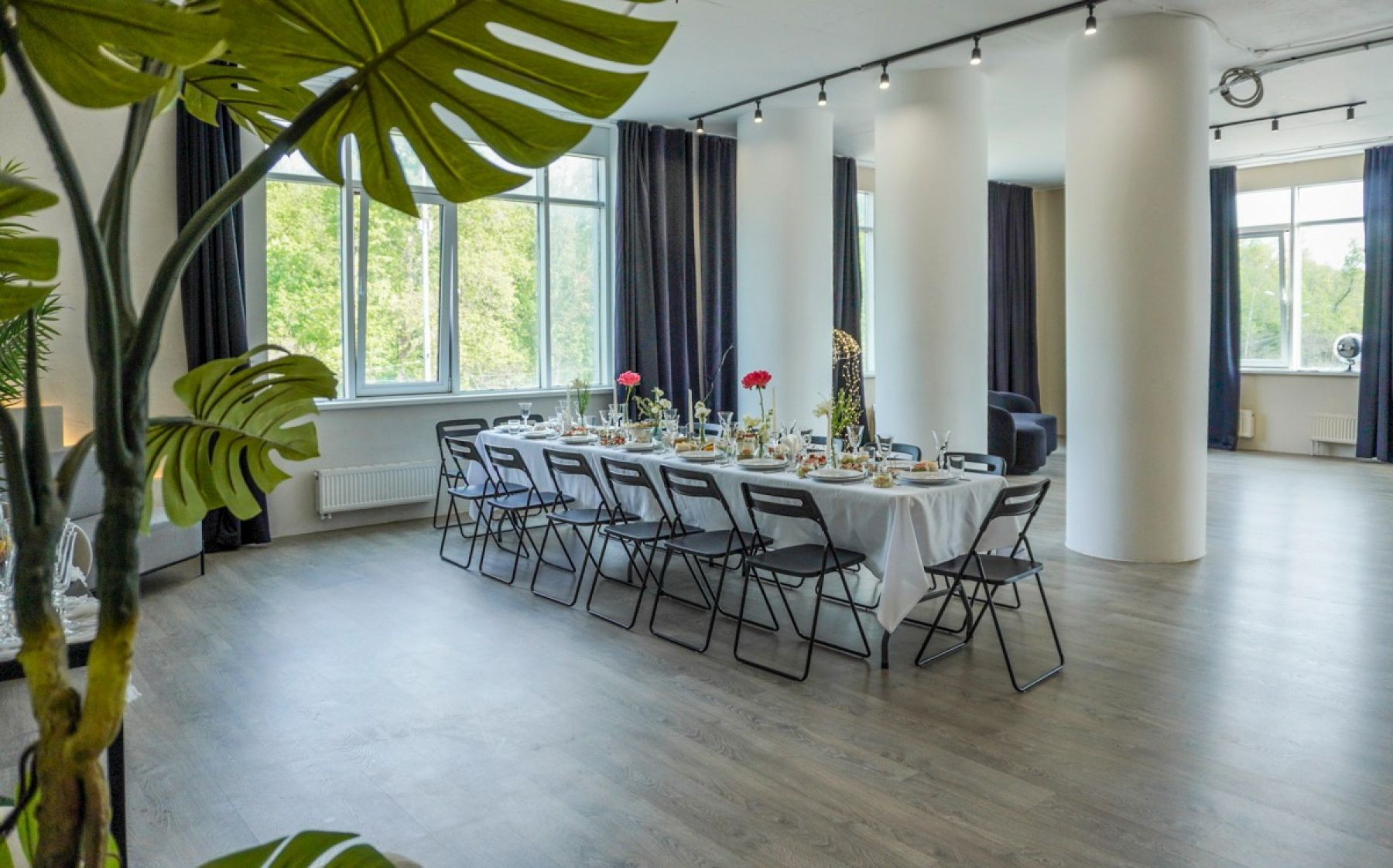 Интерьер светлого лофта на Партизанской