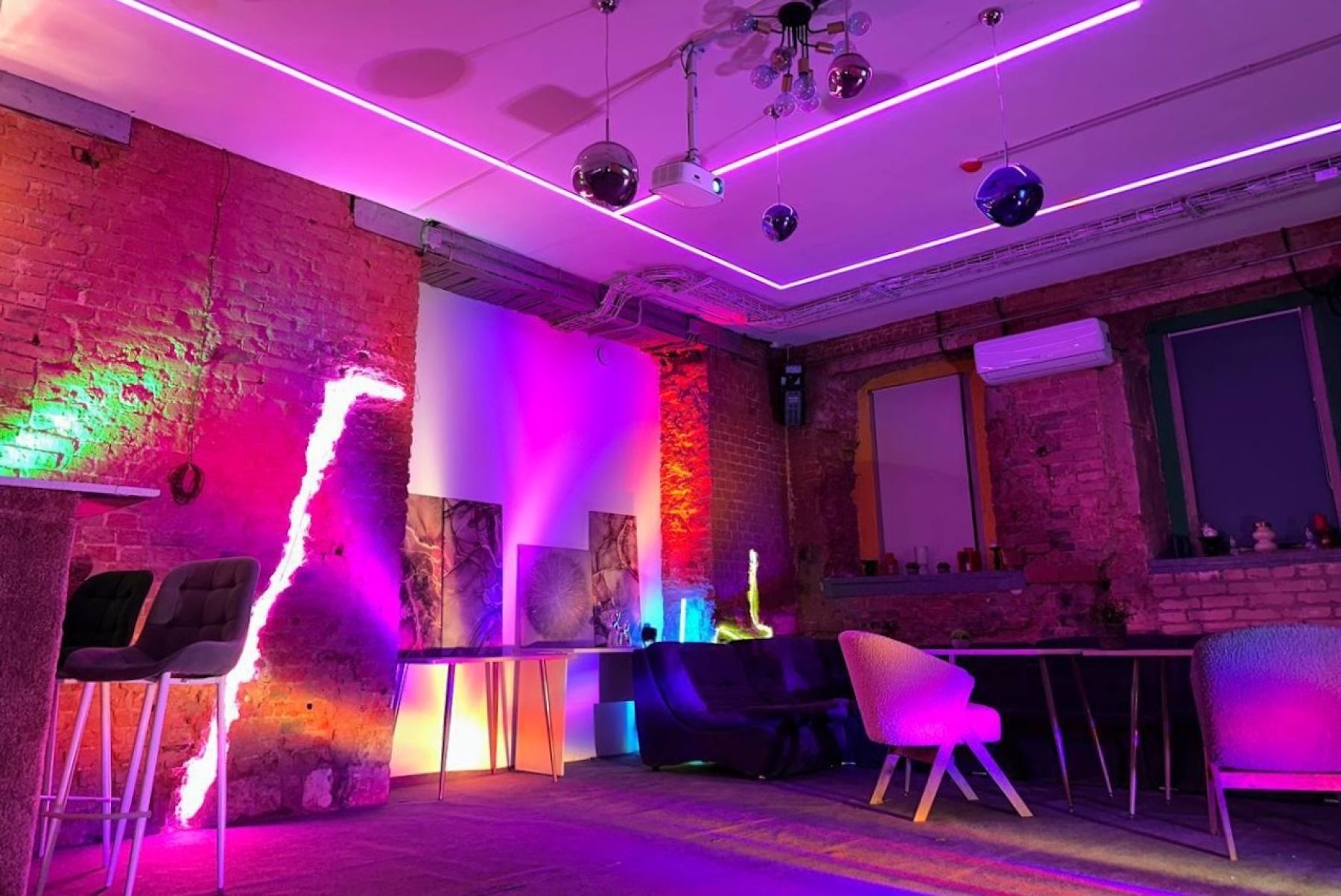 Интерьер лофта Флаффи в Москве