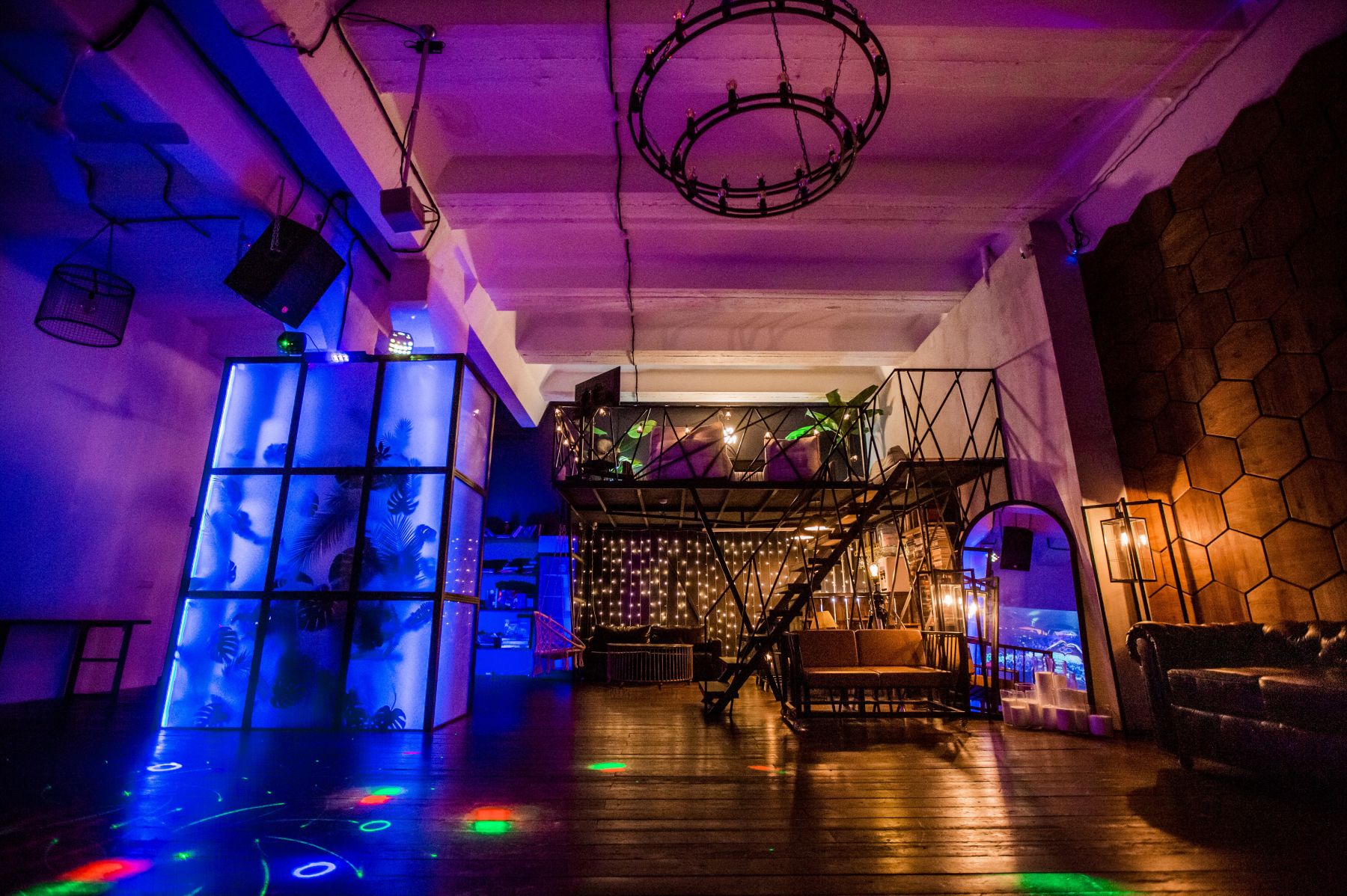 Зона отдыха в лофте БЕТА