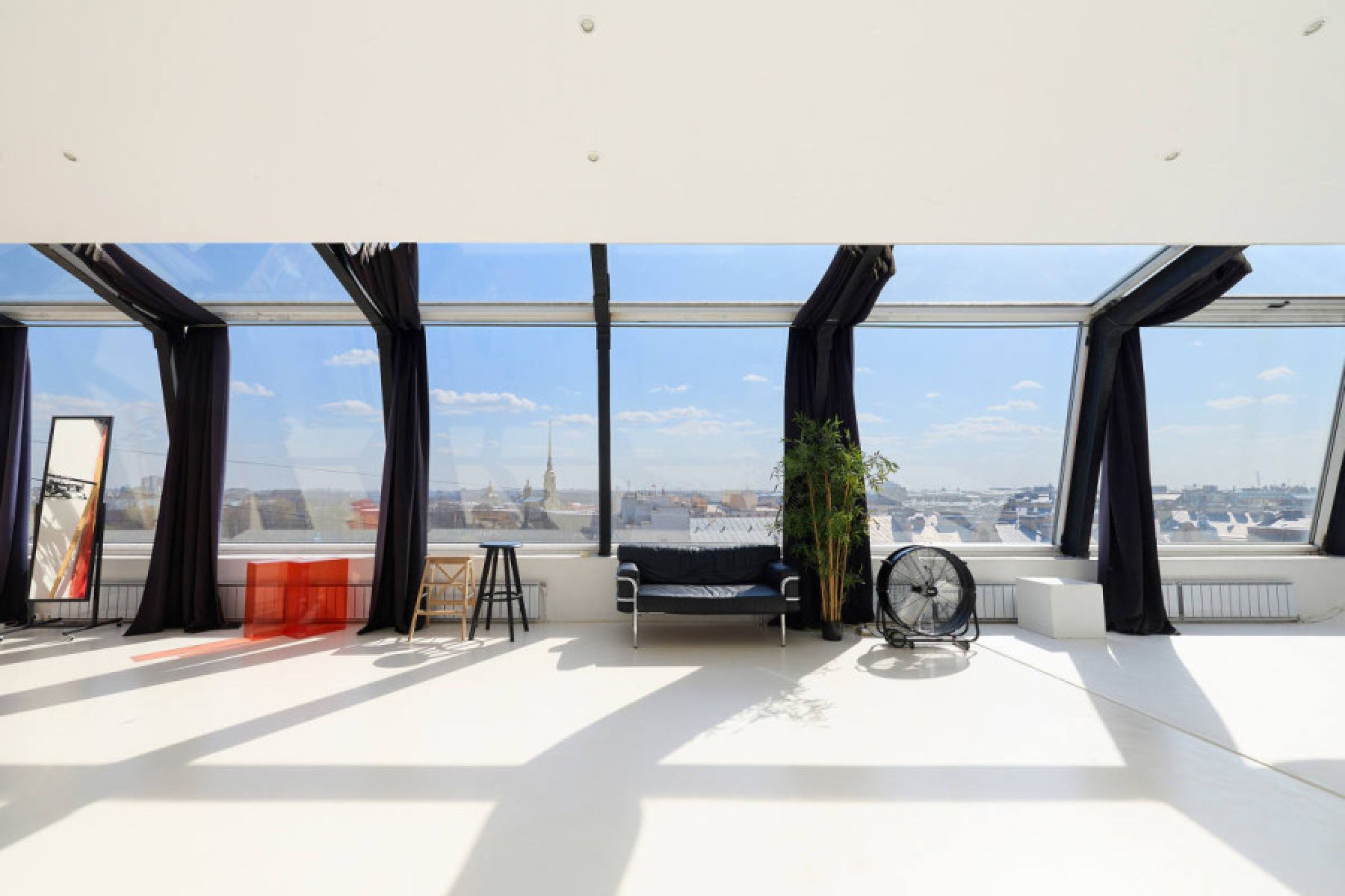 Зал «Верхний» с уютной атмосферой для фотосъемок