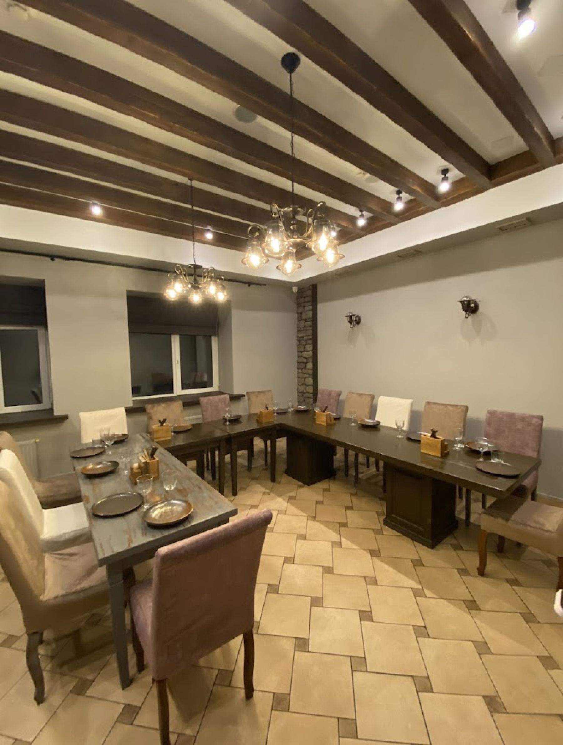 Сервировка стола в зале "Ферма"