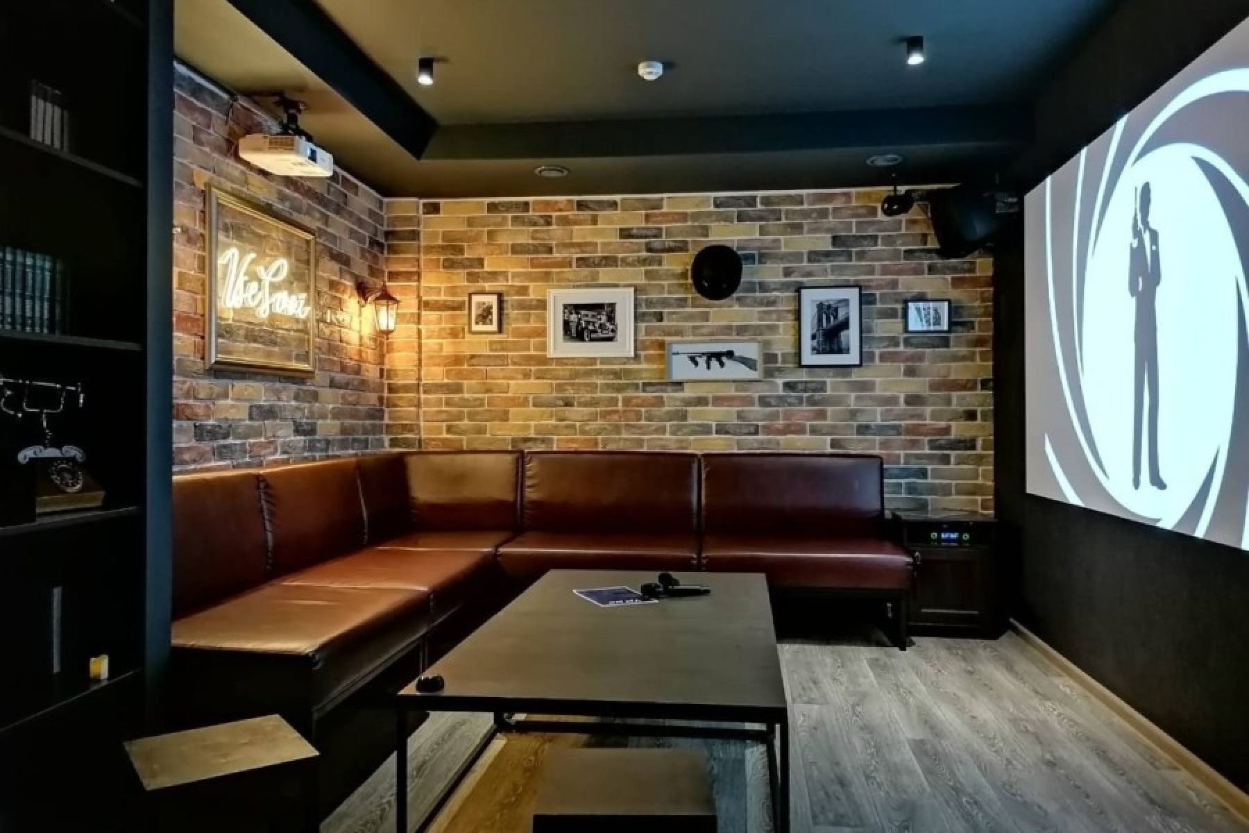 Лофт-ресторан VseSvoi - интерьер