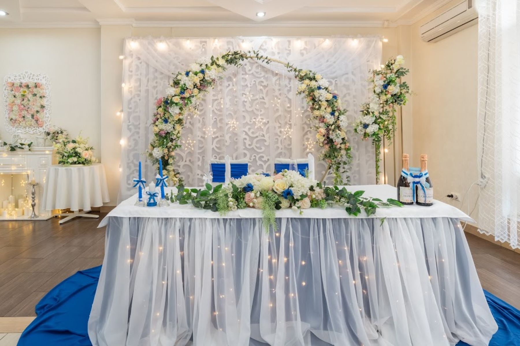 Роскошный банкетный зал «Ля-Марин» в Москве