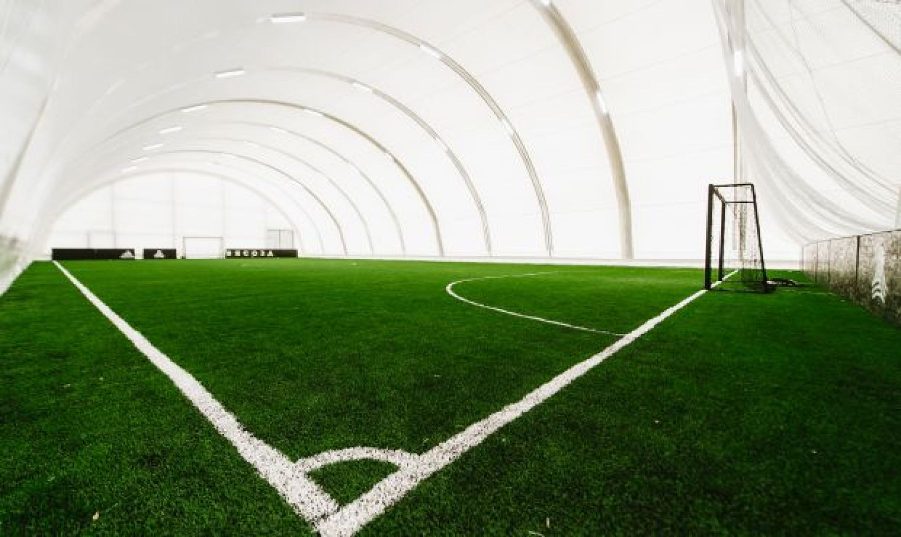 Футбольный манеж «Красная Пресня» - вид на игровое поле