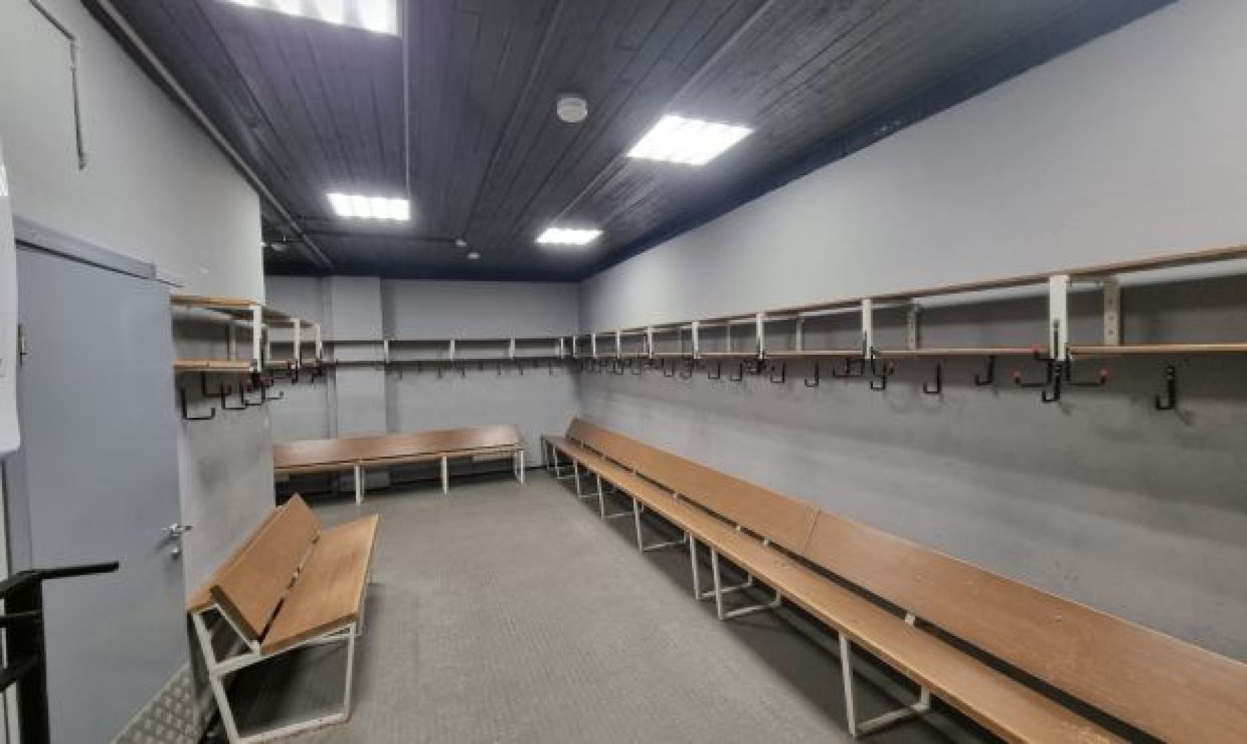 Крытая площадка для хоккея в Москве - ледовое покрытие