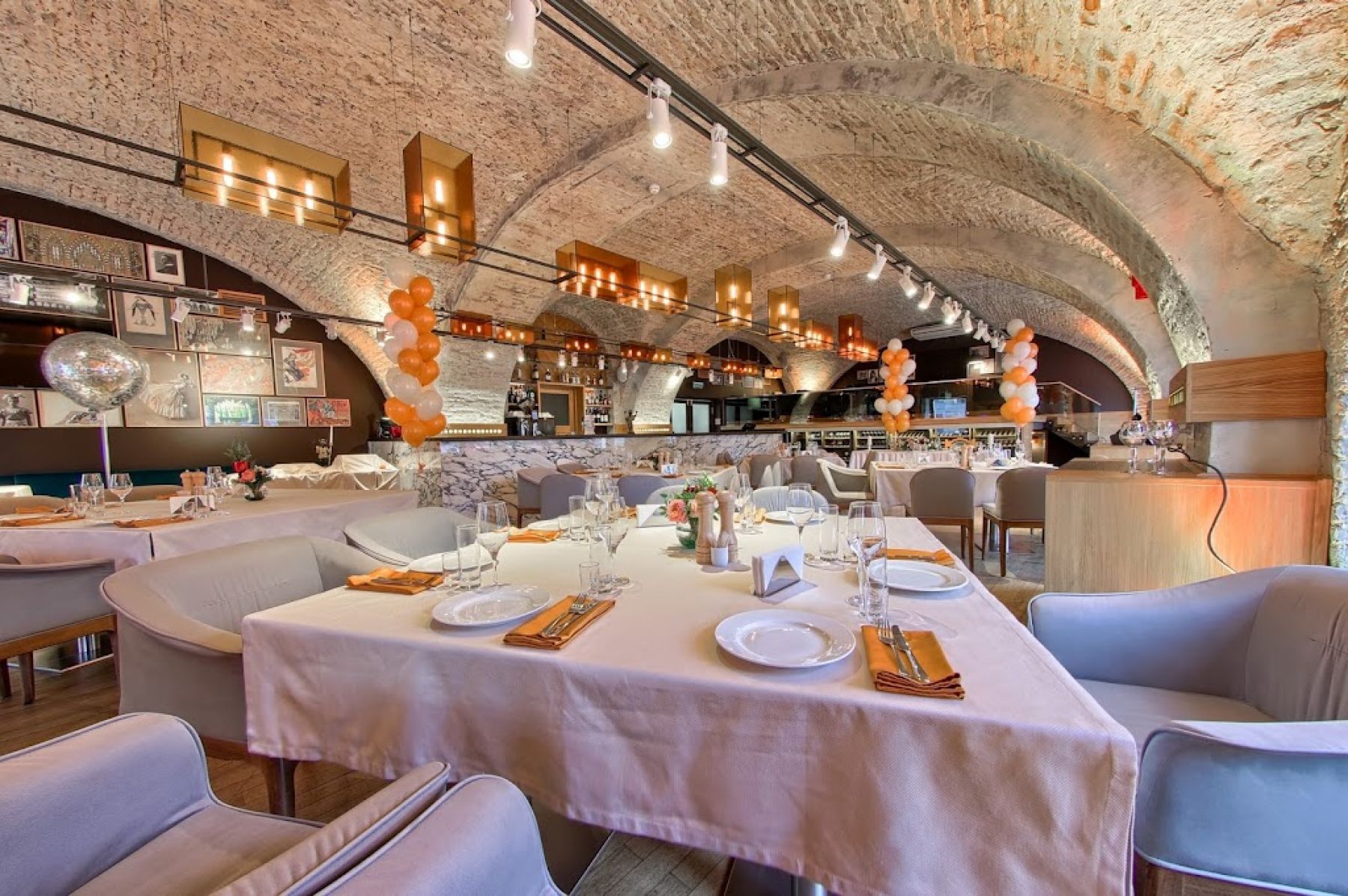 Праздничная сервировка в Teatro