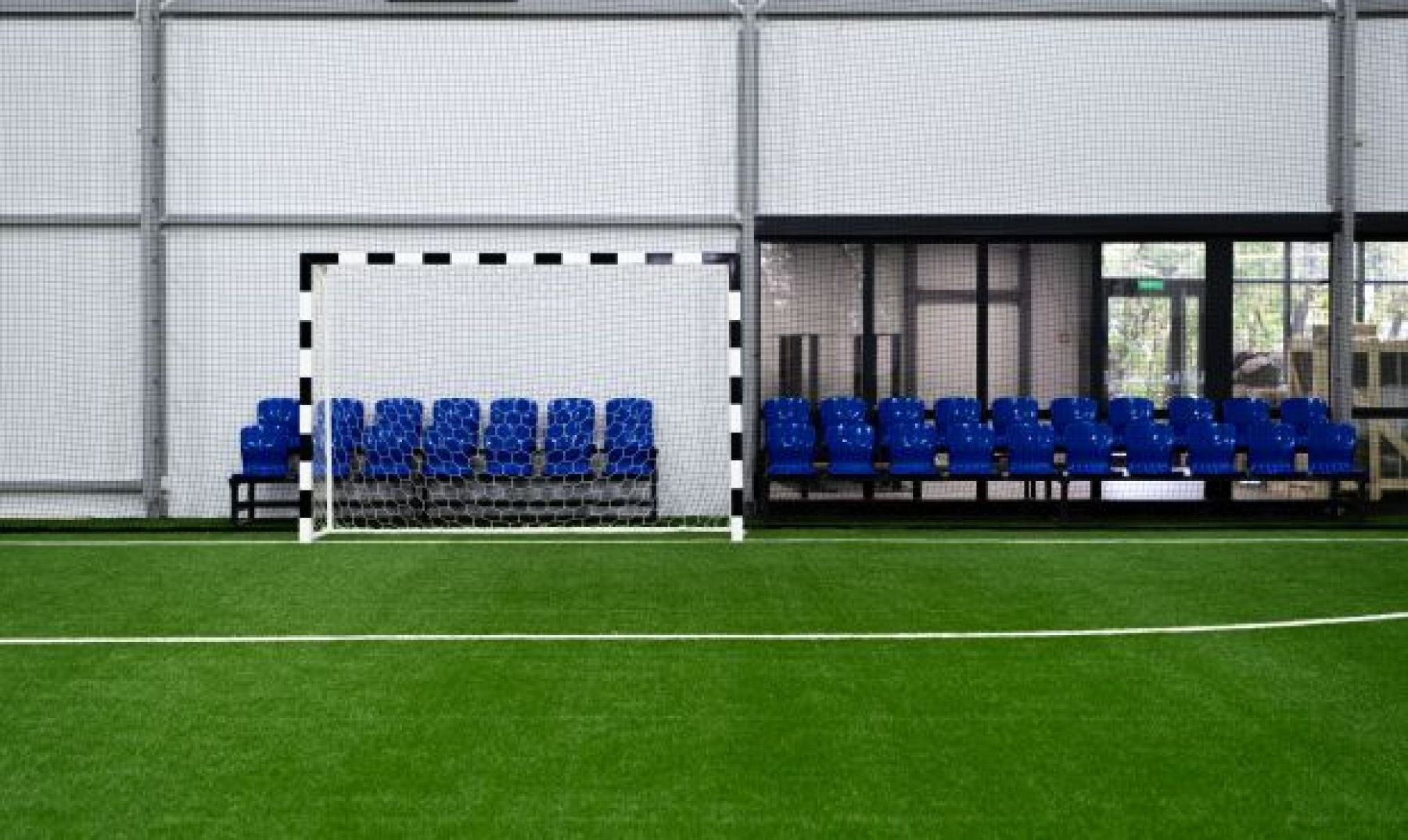 Раздевалка в спортивном манеже