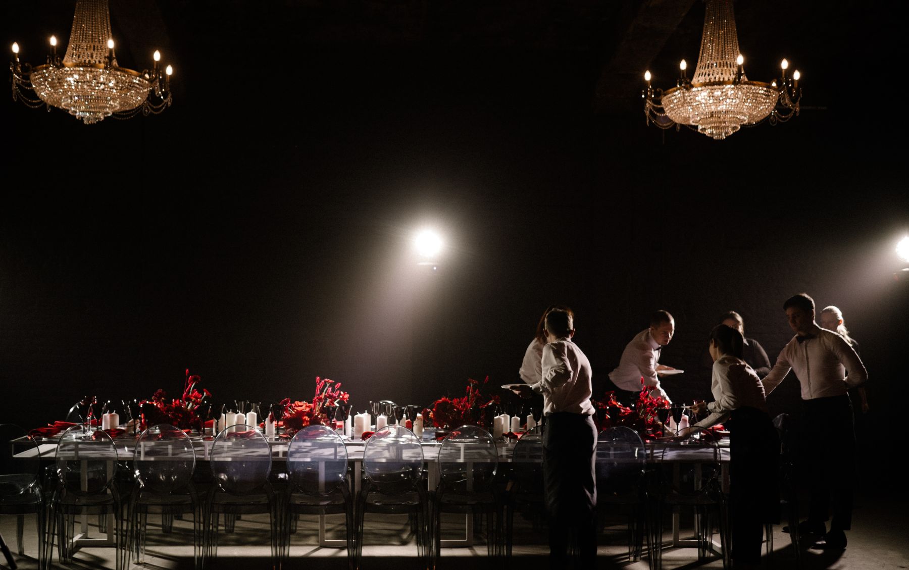 Интерьер банкетного лофта Maxwell Hall с панорамными окнами