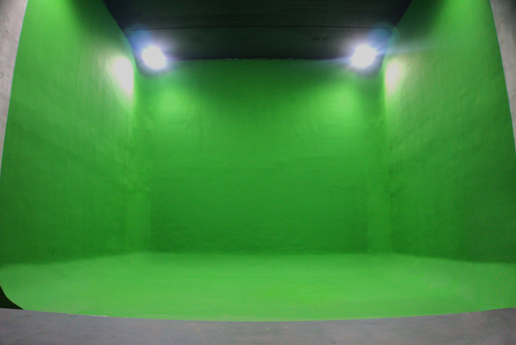 Просторная фотостудия для съемок в Москве