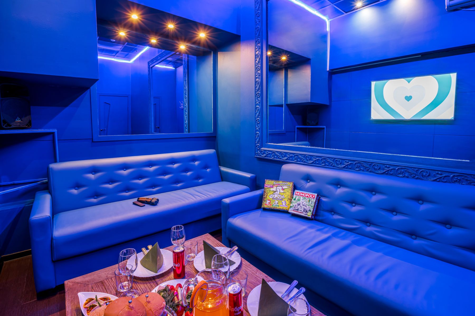 Зона для караоке в лофте Индиго