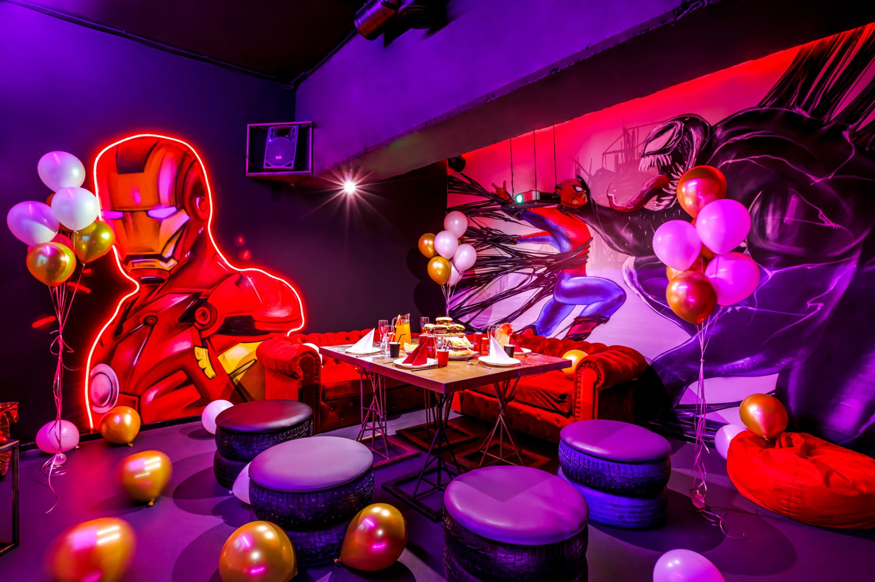 Лофт Веном - неоновая подсветка