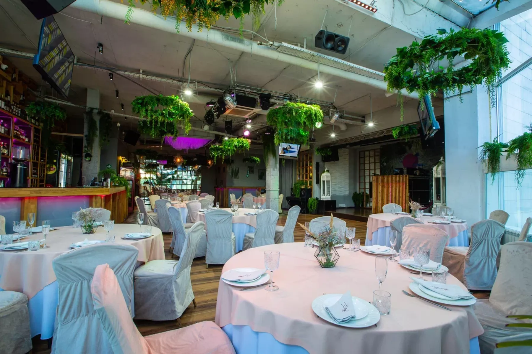 Сцена для мероприятий