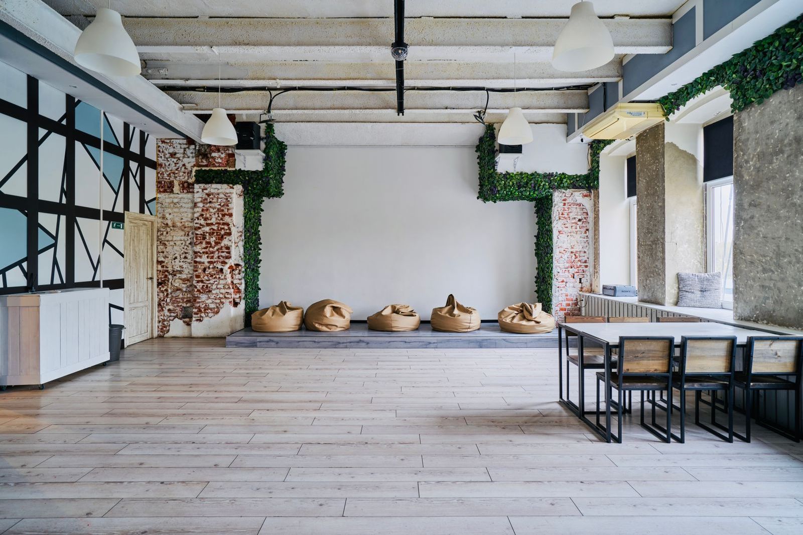 Зал для семинаров и тренингов