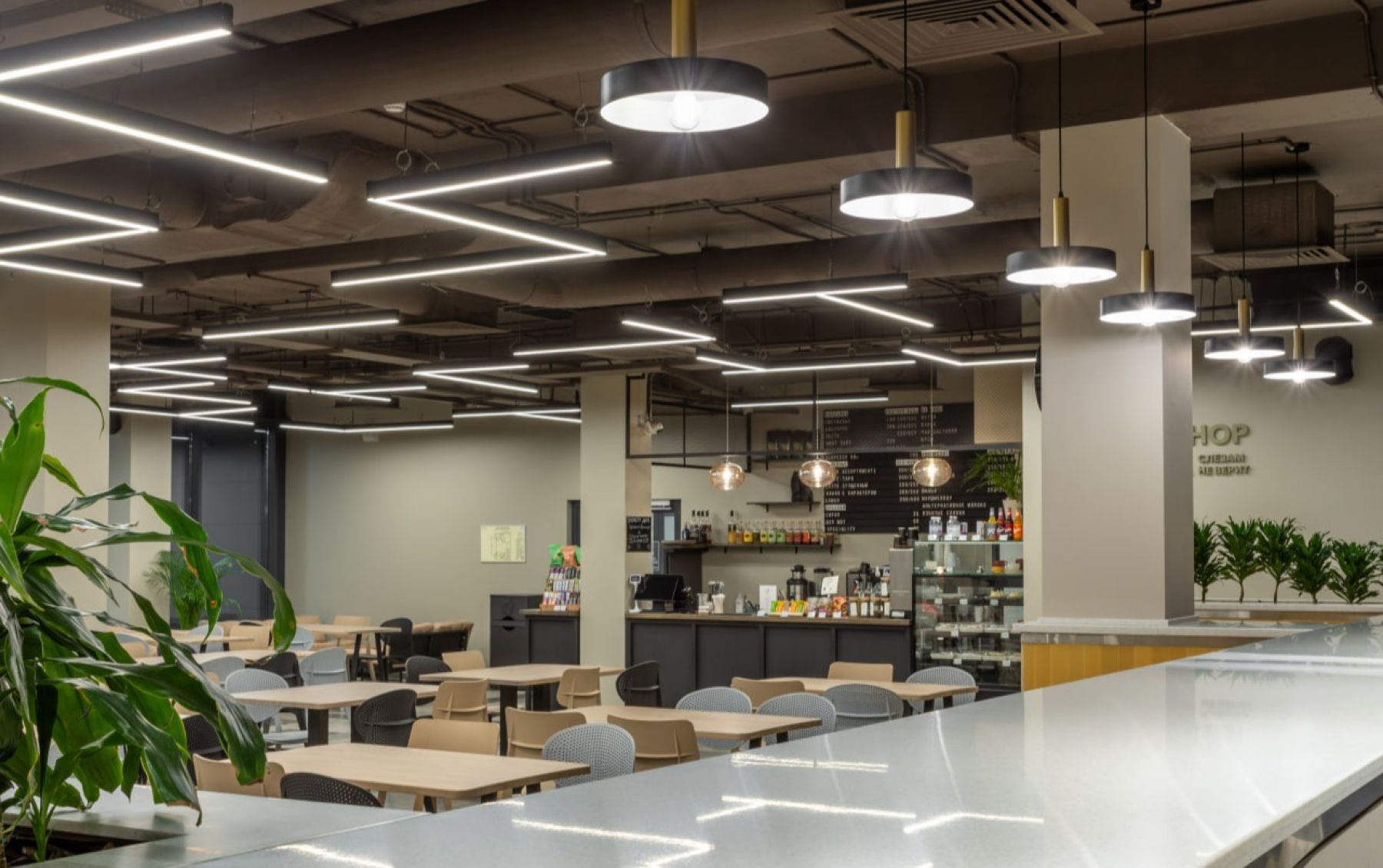 Просторный Olivka Loft с панорамными окнами