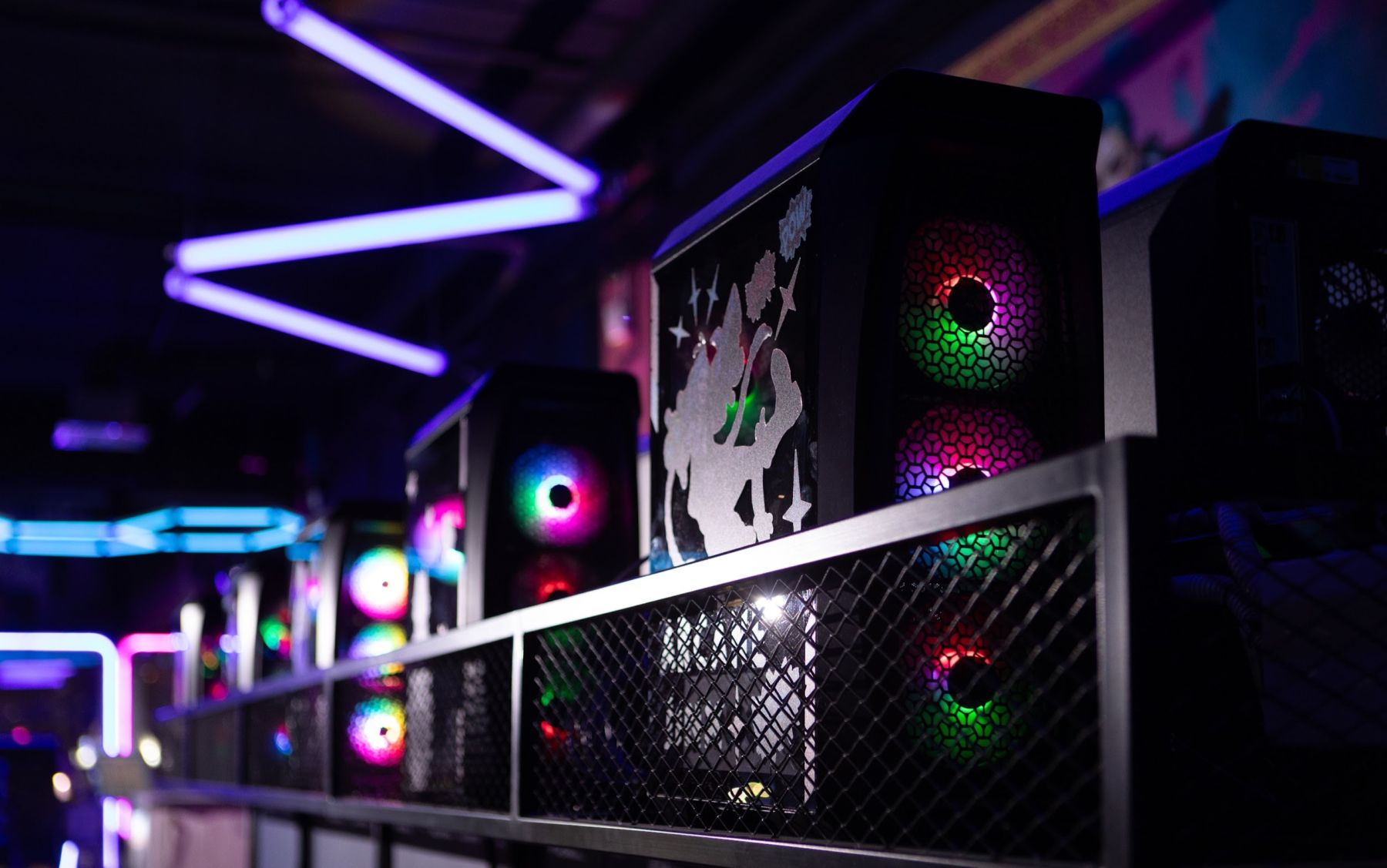 Компьютерный клуб YouPlay - игровая зона