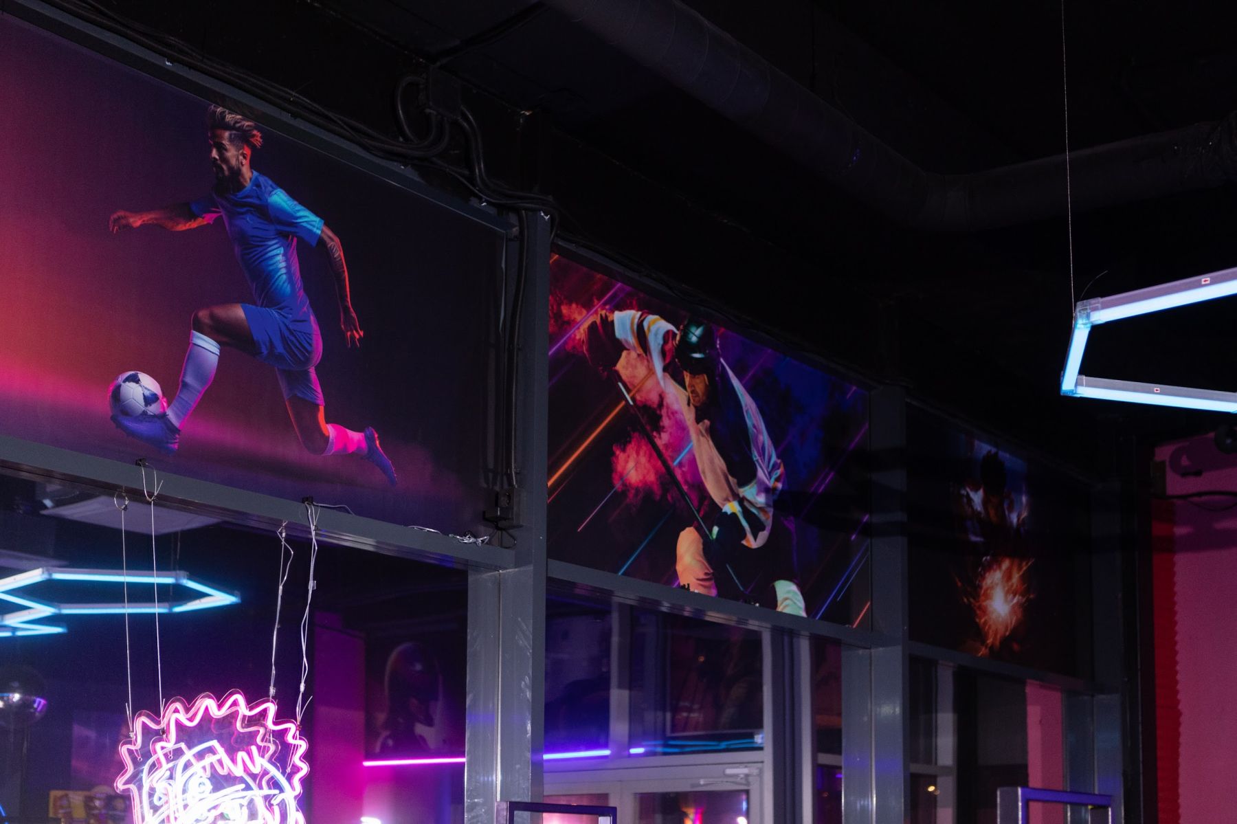 Виртуальная реальность в клубе YouPlay