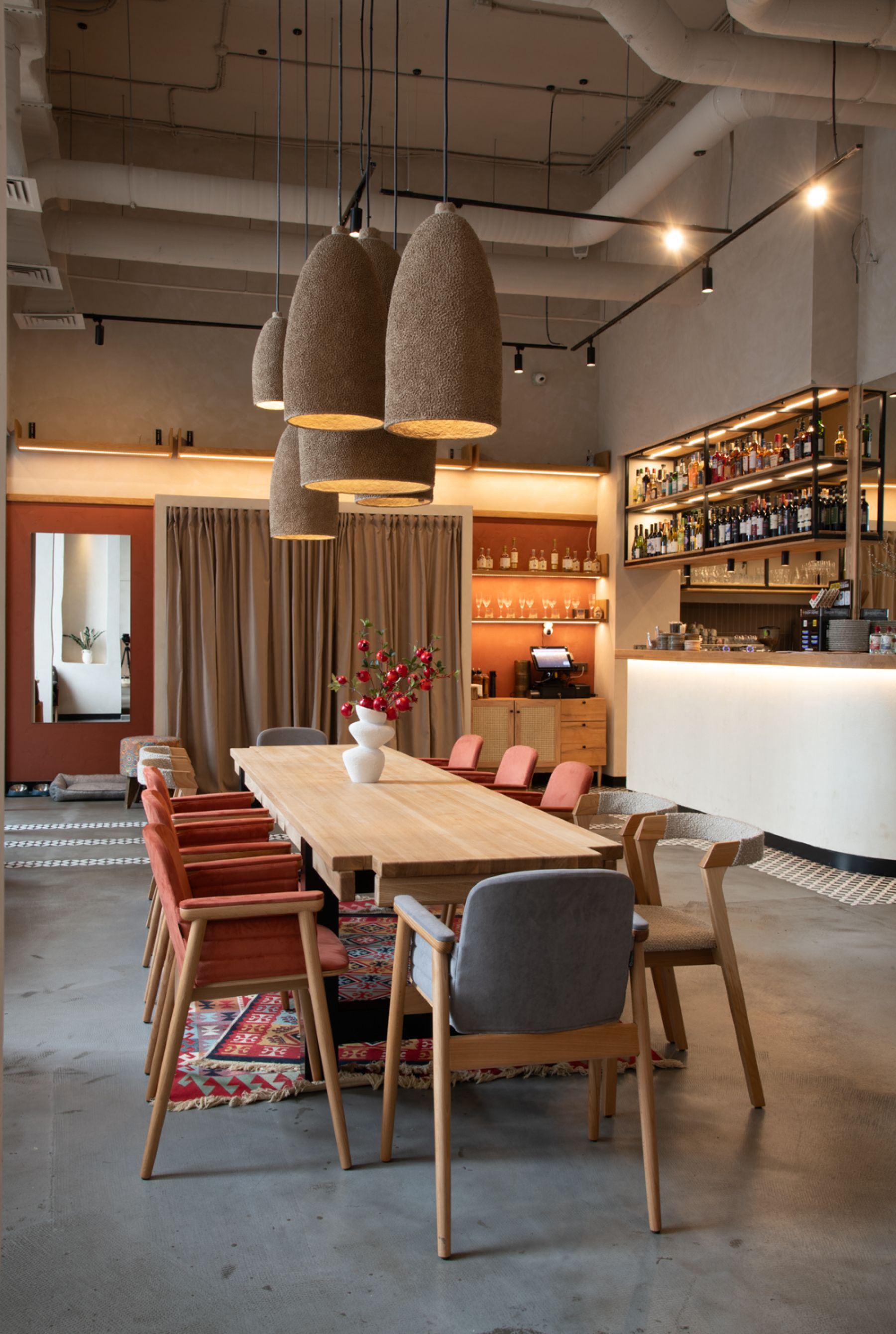 Уютный уголок ресторана Алубали