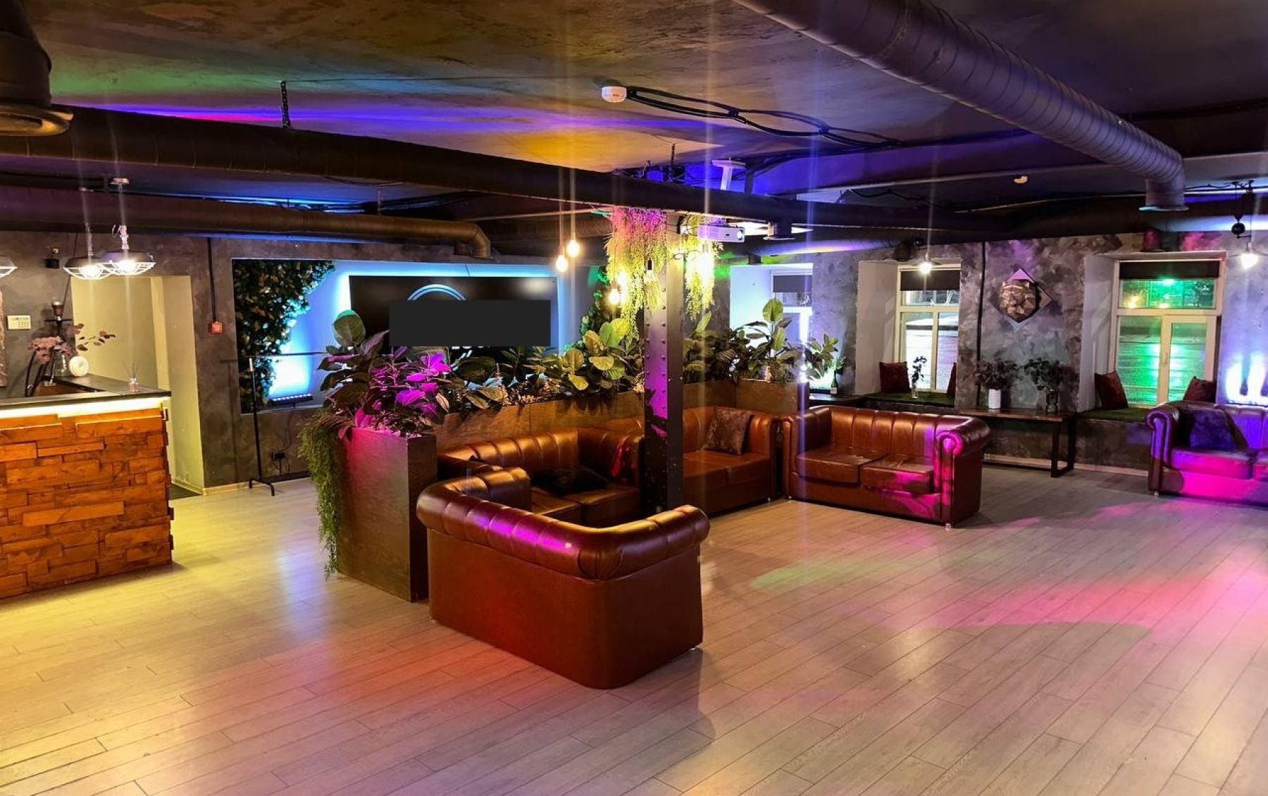 Просторный зал лофта Blackberry