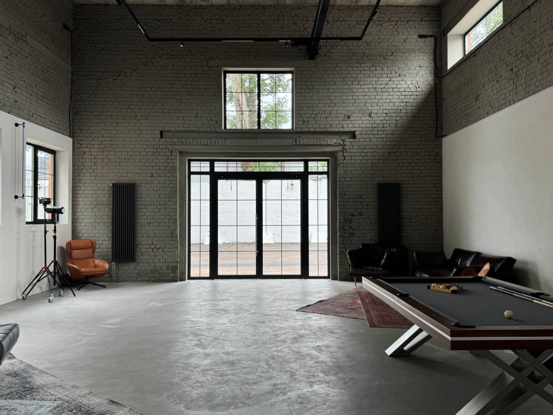 Культурный гараж - уютная веранда для гостей