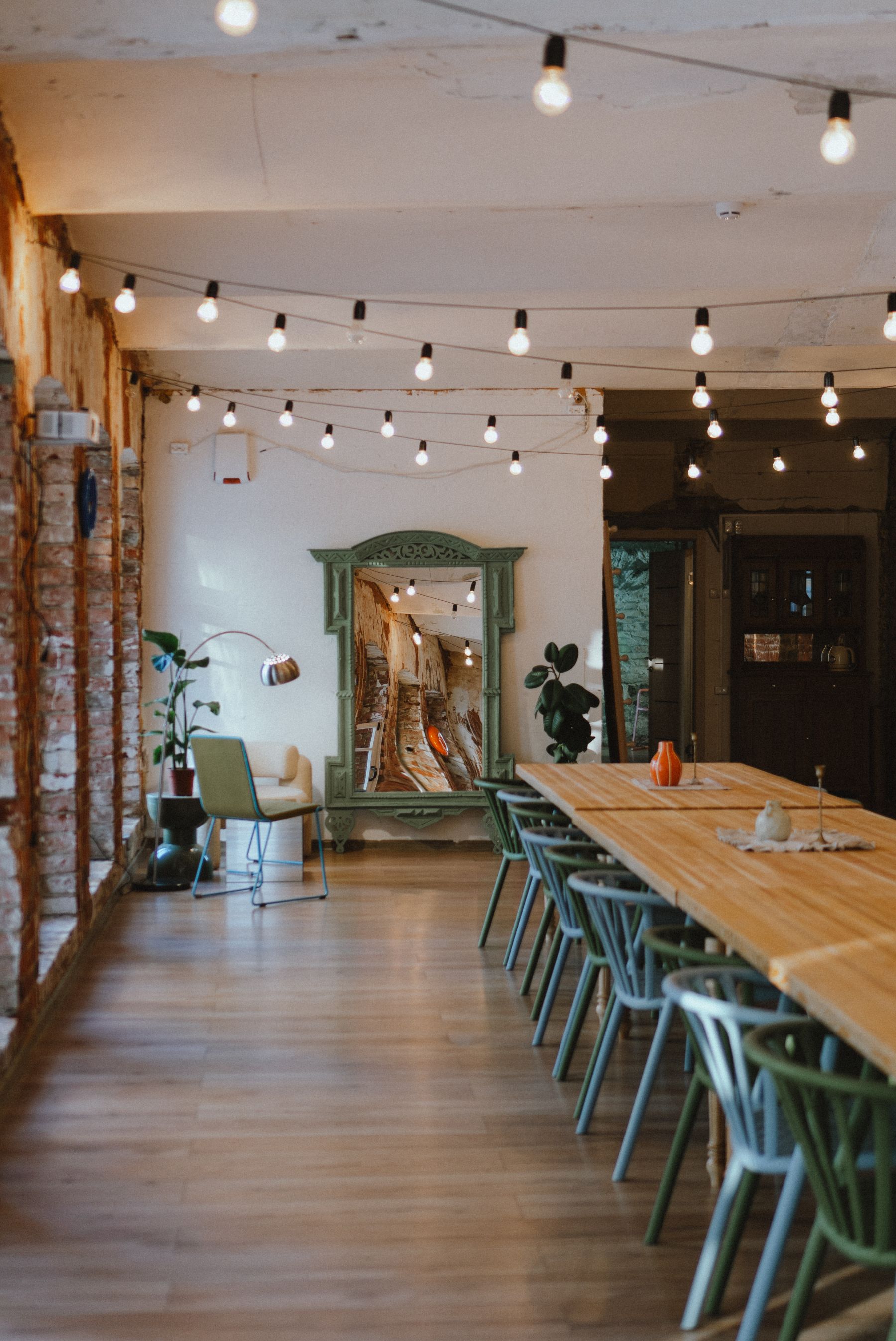 Интерьер светлого лофта на Бауманской