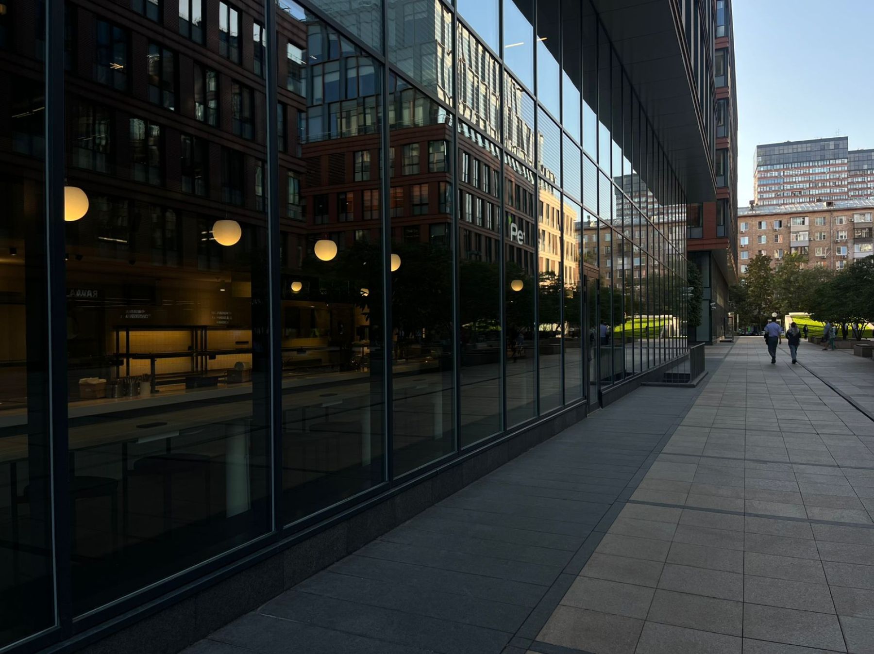 Интерьер кафе на Соколе от Petrushka Group