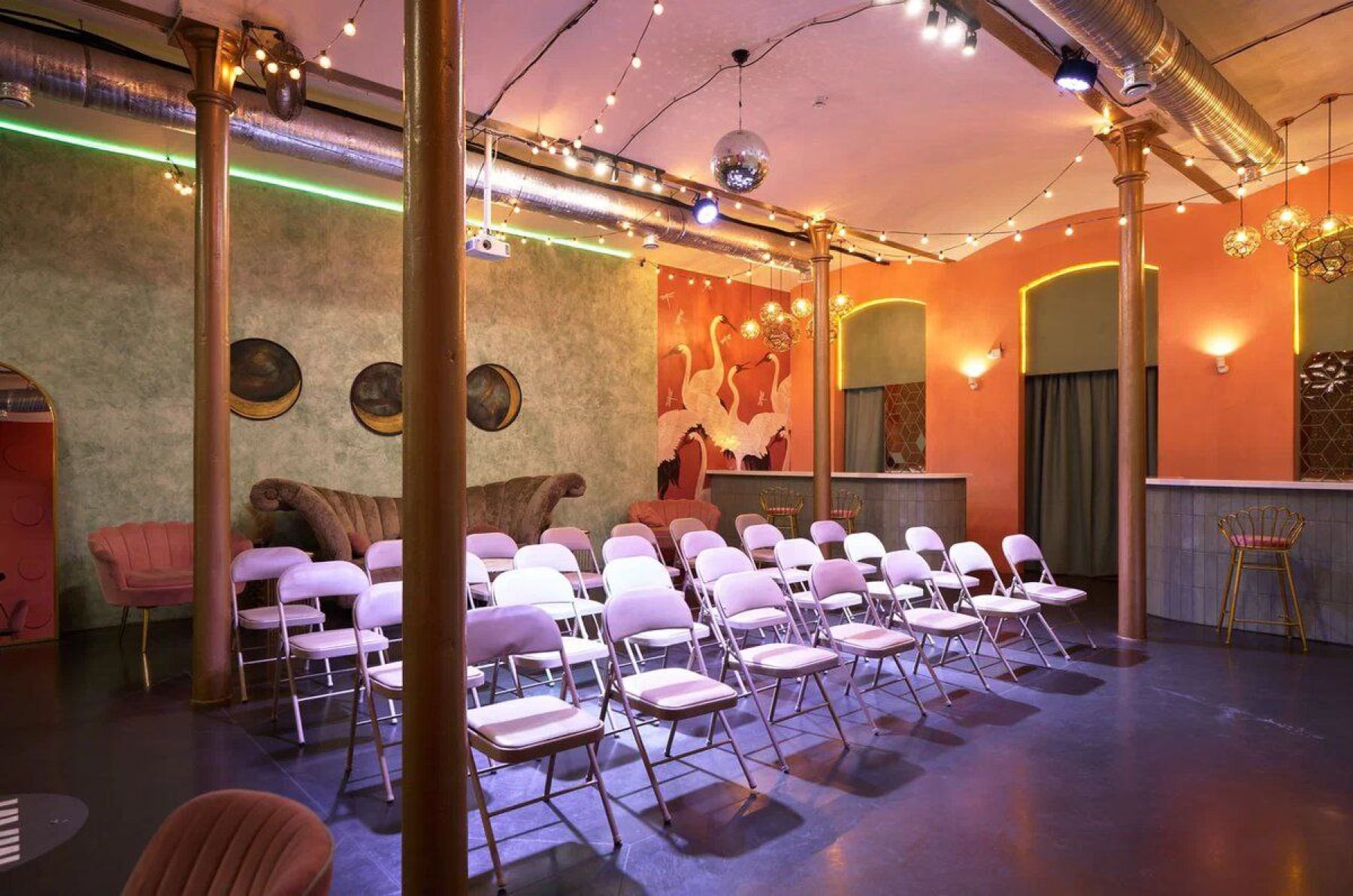 Итальянский интерьер зала