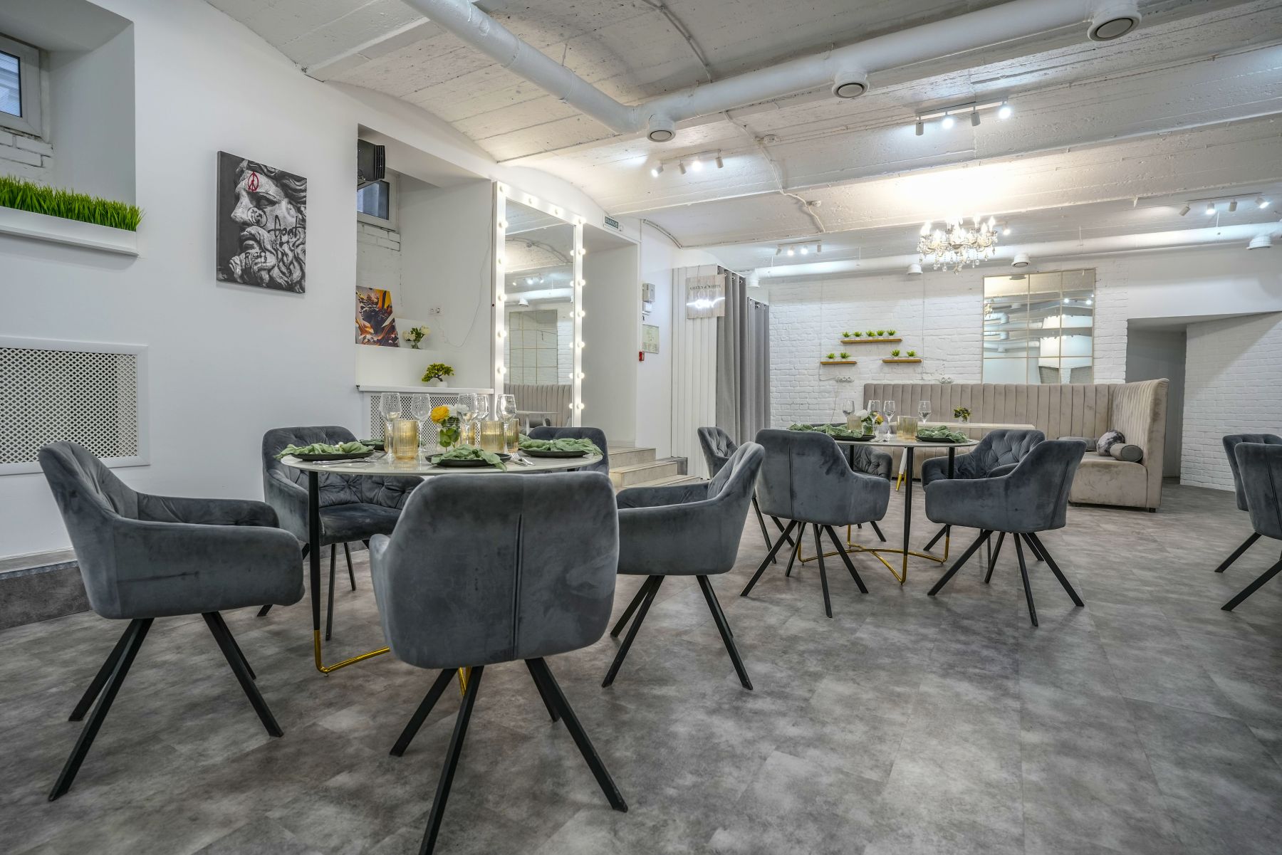 Барная стойка в Green&White Loft